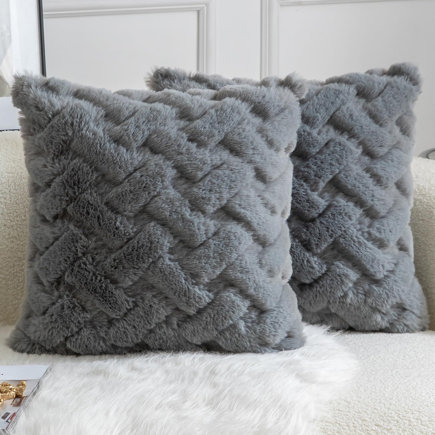 YAERTUN Set of 2 Decorative Cushion Covers Thick Plush Wool Pillows Covers Super Soft Luxury faux Rabbit Fur Velvet Throw Pillow Cases for Couch Sofa Bed Living Room 22x22 Inch 55x55 cm Grey — image 1
