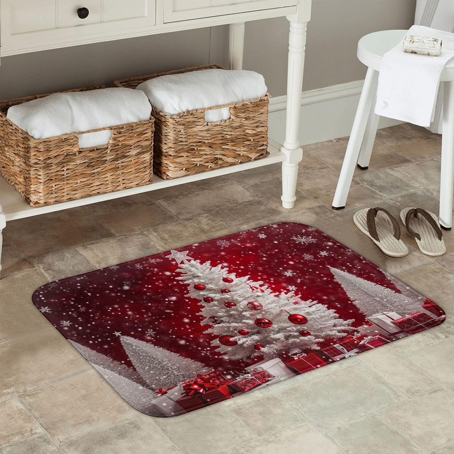 Bath Mat Christmas Tree Red Ball Bathroom Rug Shower Mat Non Slip Absorbent Quick Dry Memory Foam Washable Soft Floor Carpet Bath Rug for Small Bathroom Tub Sink Hotel 15.7 x 23.6 inch