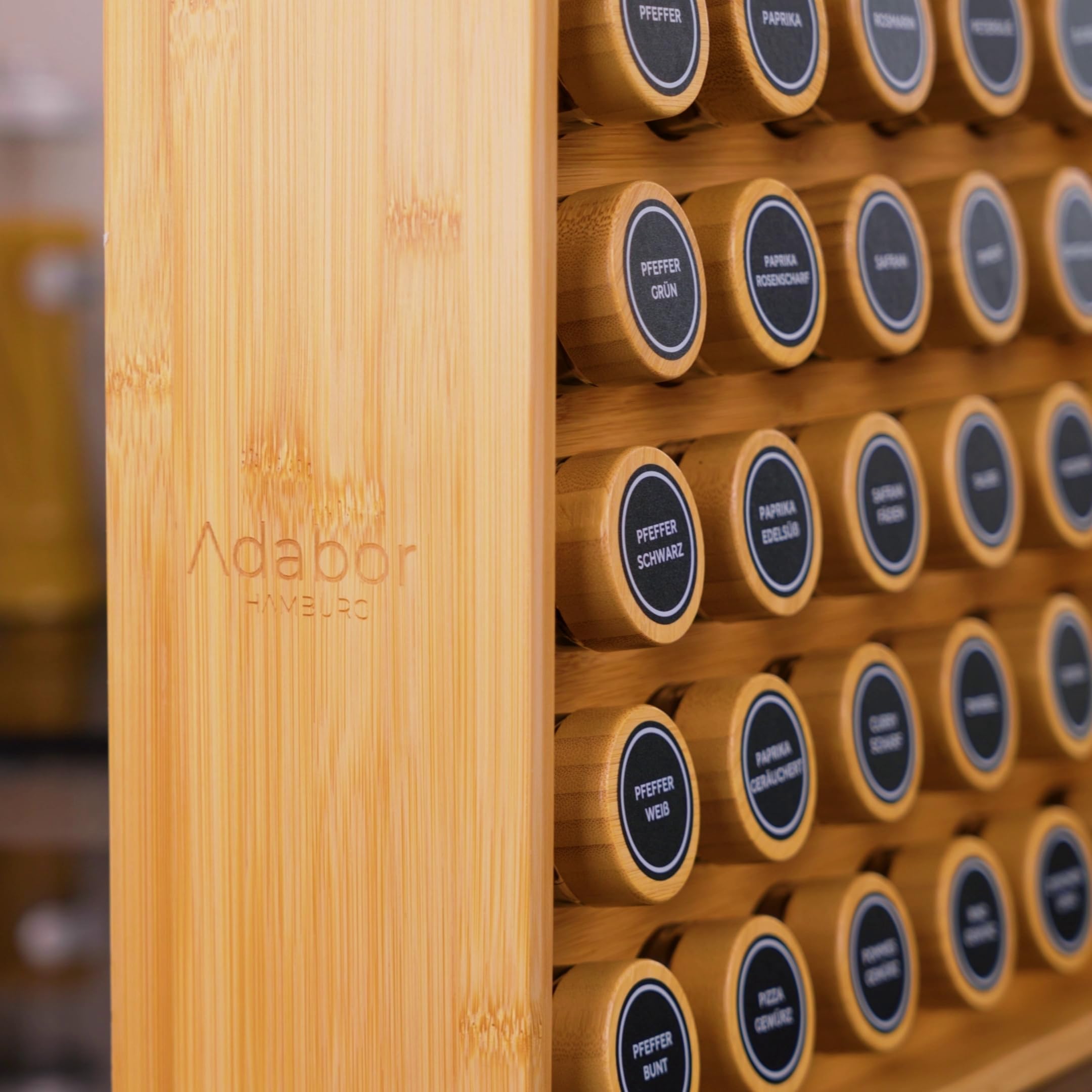 Adabor Gewürzregal aus Bambus Holz stehend oder für Schublade - Spice Rack Gewürz Organizer mit 30 Gläsern - Gewürzgläser mit Bambusdeckel+ Streueinsätze+ 144 Etiketten+ Stift für Gewürzaufbewahrung