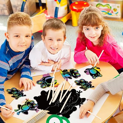 Miniatura 4 de HubirdSall 60 piezas de arte para raspar del día de San Patricio para niños trébol de la suerte arco iris kit de adornos colgantes para escuela aula