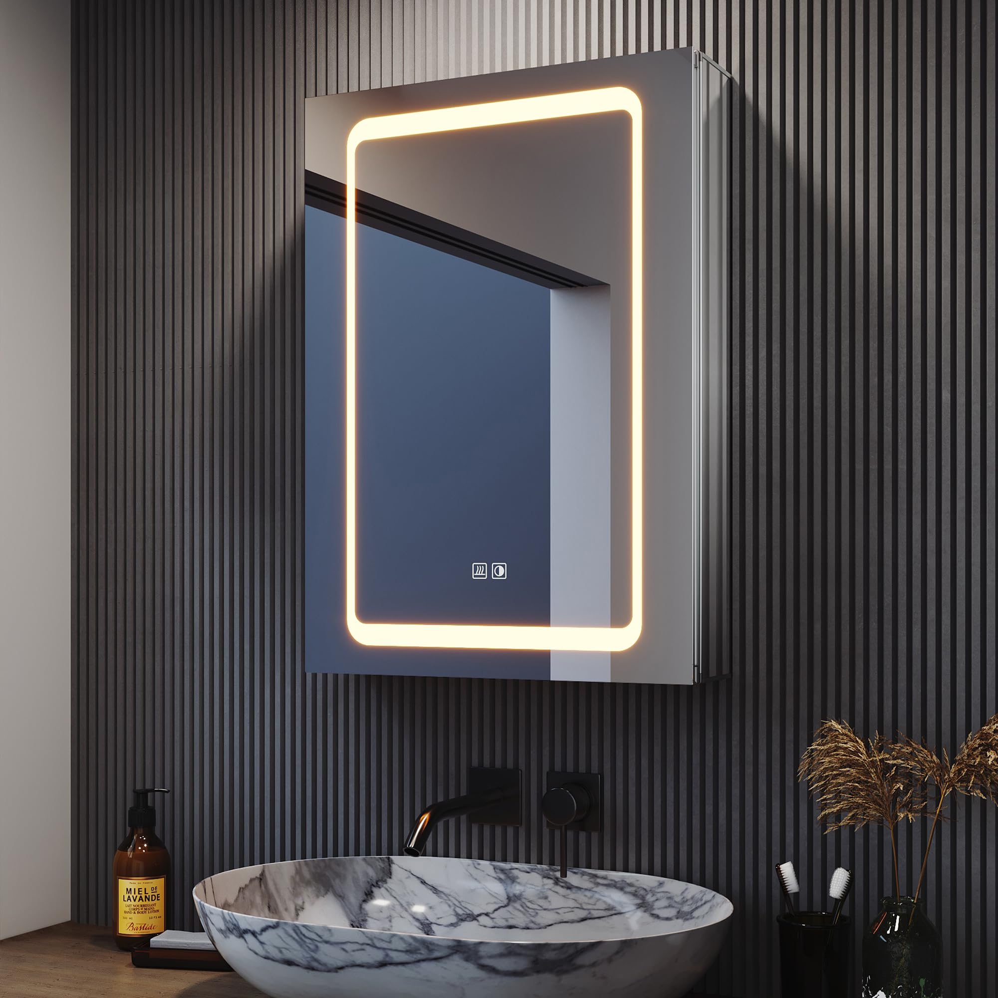 SONNI Premium Aluminium Spiegelschrank Bad 50x70cm mit LED Beleuchtung - Innovatives Kabelloses Scharnier, Innenbeleuchtung, Rundum verspiegelt, Steckdose & Anti-Beschlag - Vormontiert