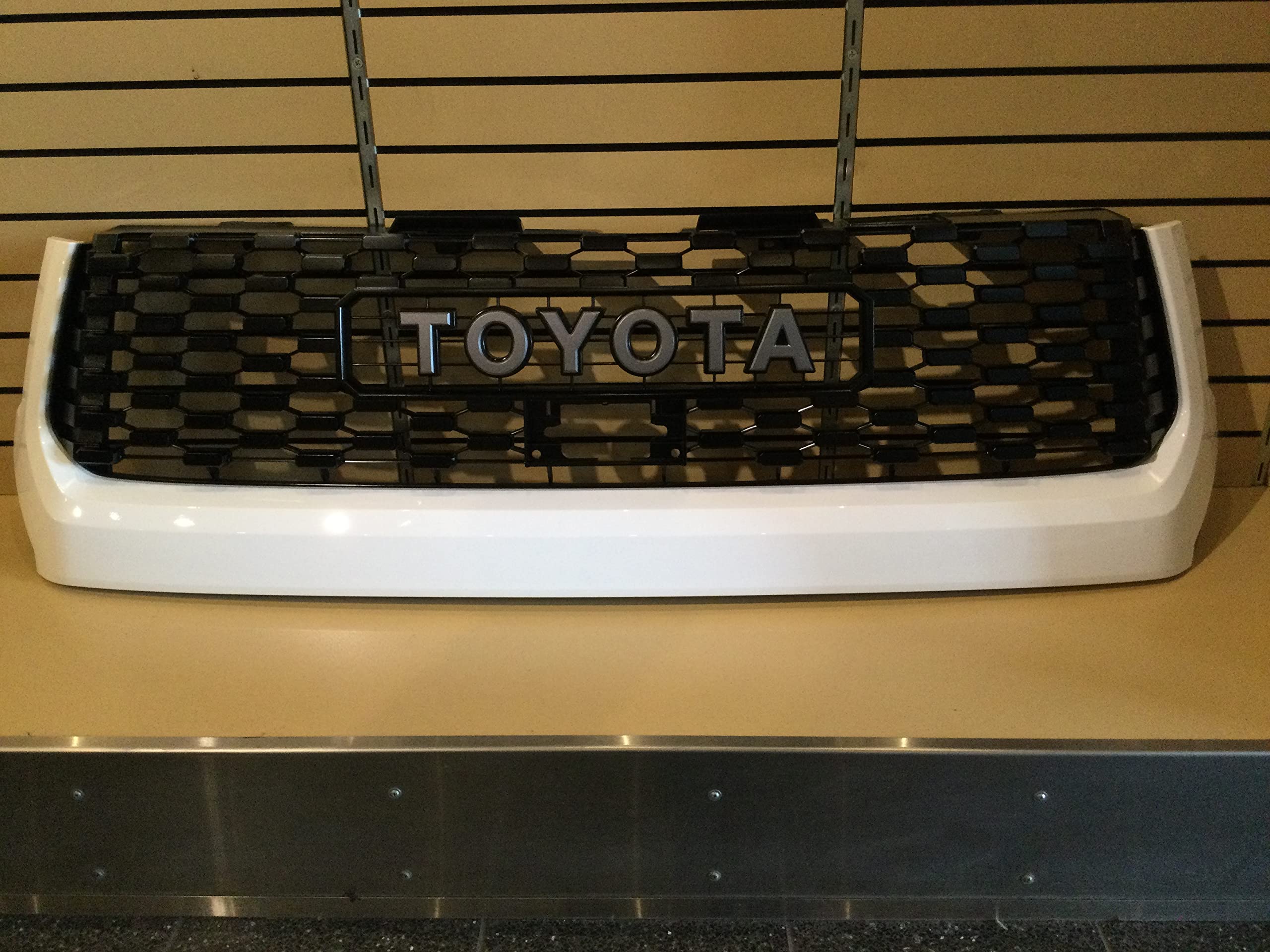 Amazon.com: Genuine Toyota 2019-2021 Tundra 040 Super White TRD