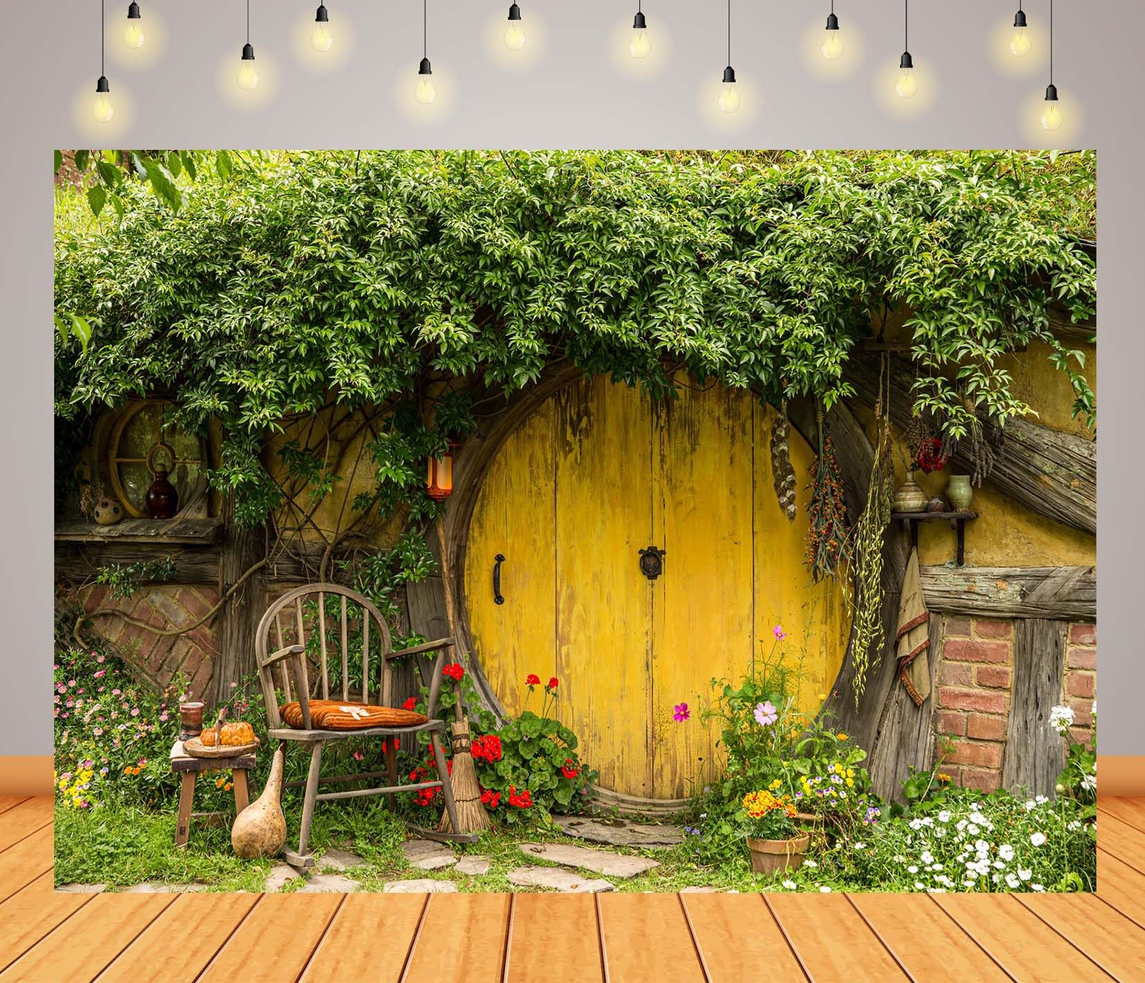 BELECO 3.6x2.5m Fabric Casa Fantasy Con Porta Gialla Sfondo Fotografico | Scenario Di Casetta Nel Bosco Con Porta Rotonda Gialla Fiori Rampicanti E Sedia Rustica Per Feste E Ritratti