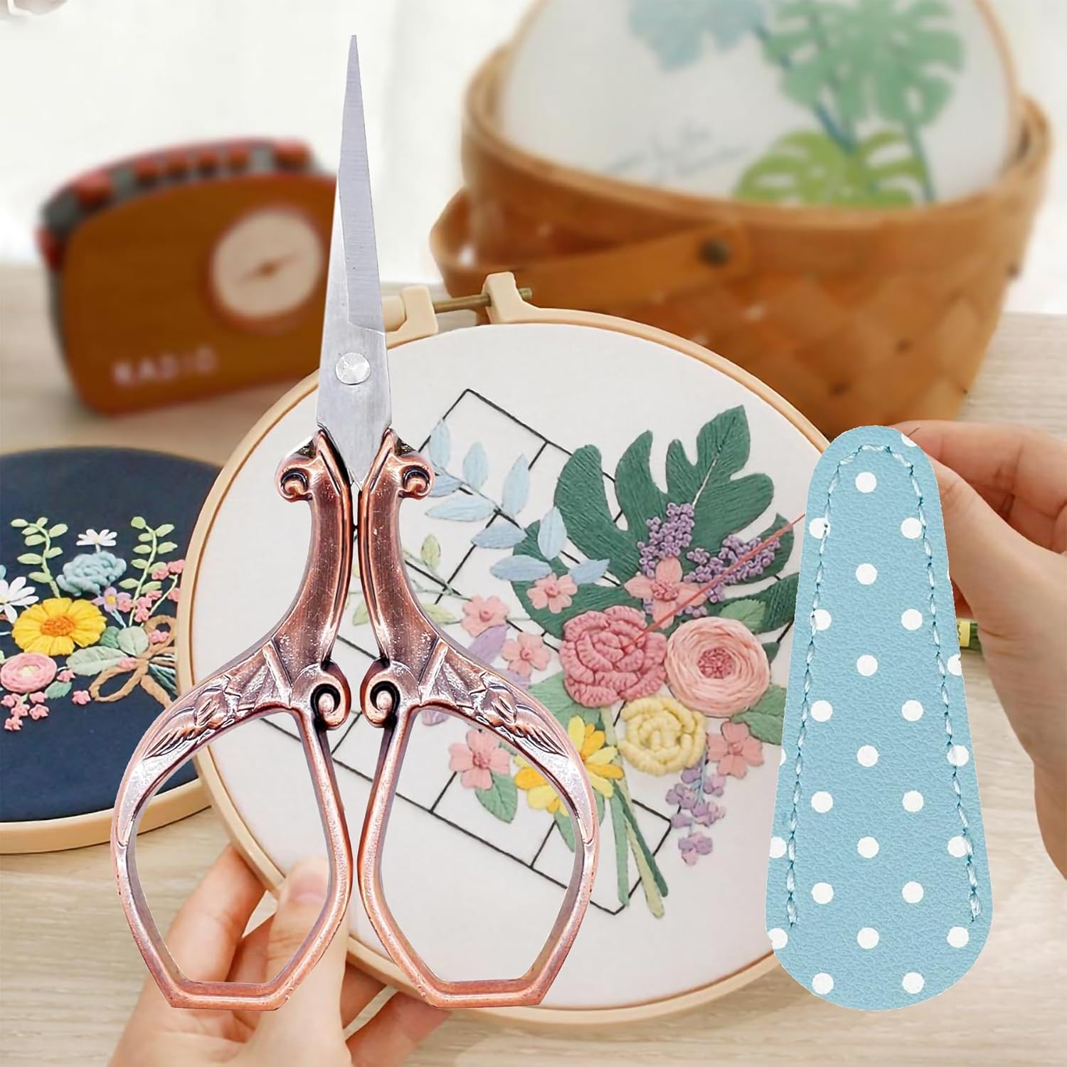 4.5 Inch Vintage Small Scissors for Embroidery Sewing DIY Projects with Case,Ideal for Crafting Cross Stitch Supplies and Office Supplies