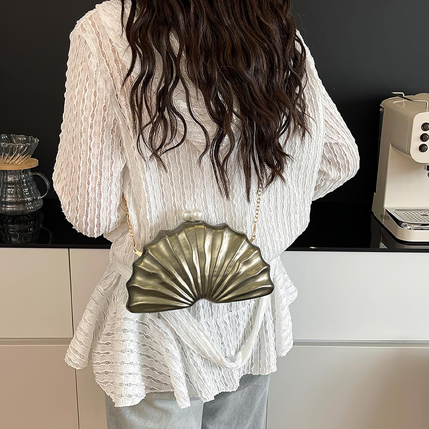 Acrylic Clutch Purse for Women Seashell Evening Handbag with Detachable Chain for Weddings Party Proms Formal