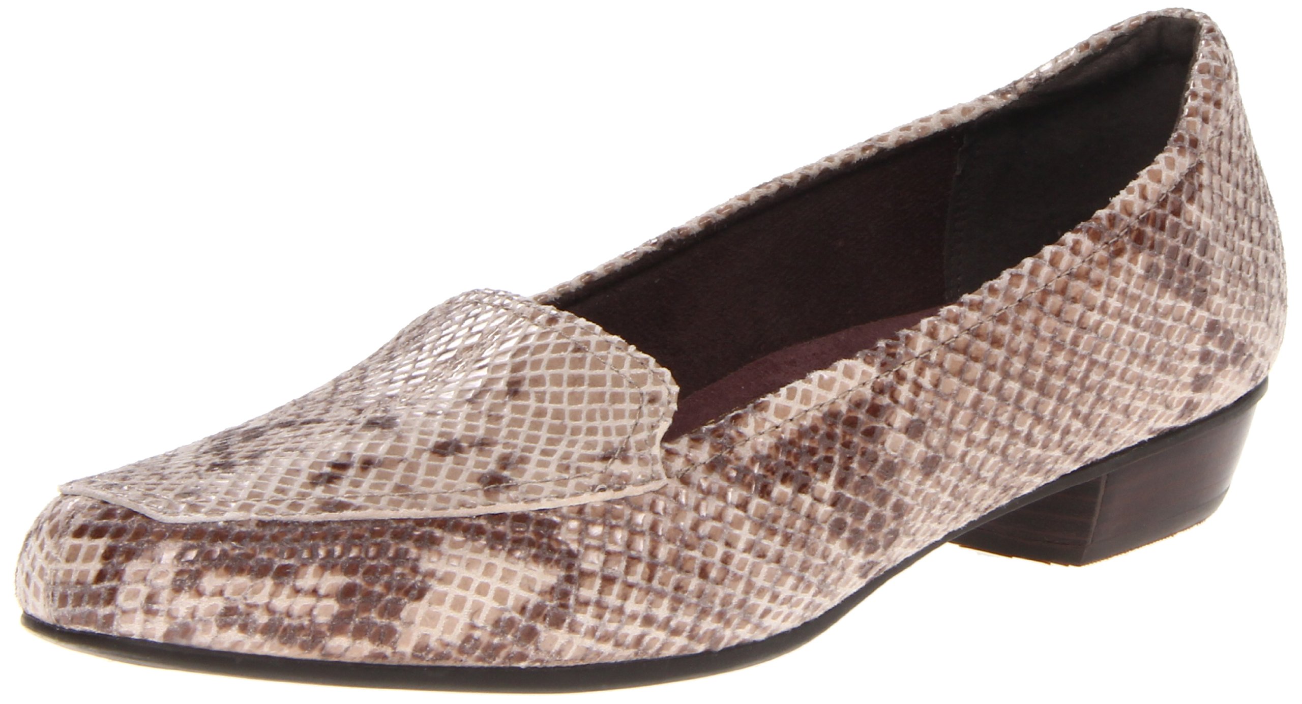 clarks timeless loafer