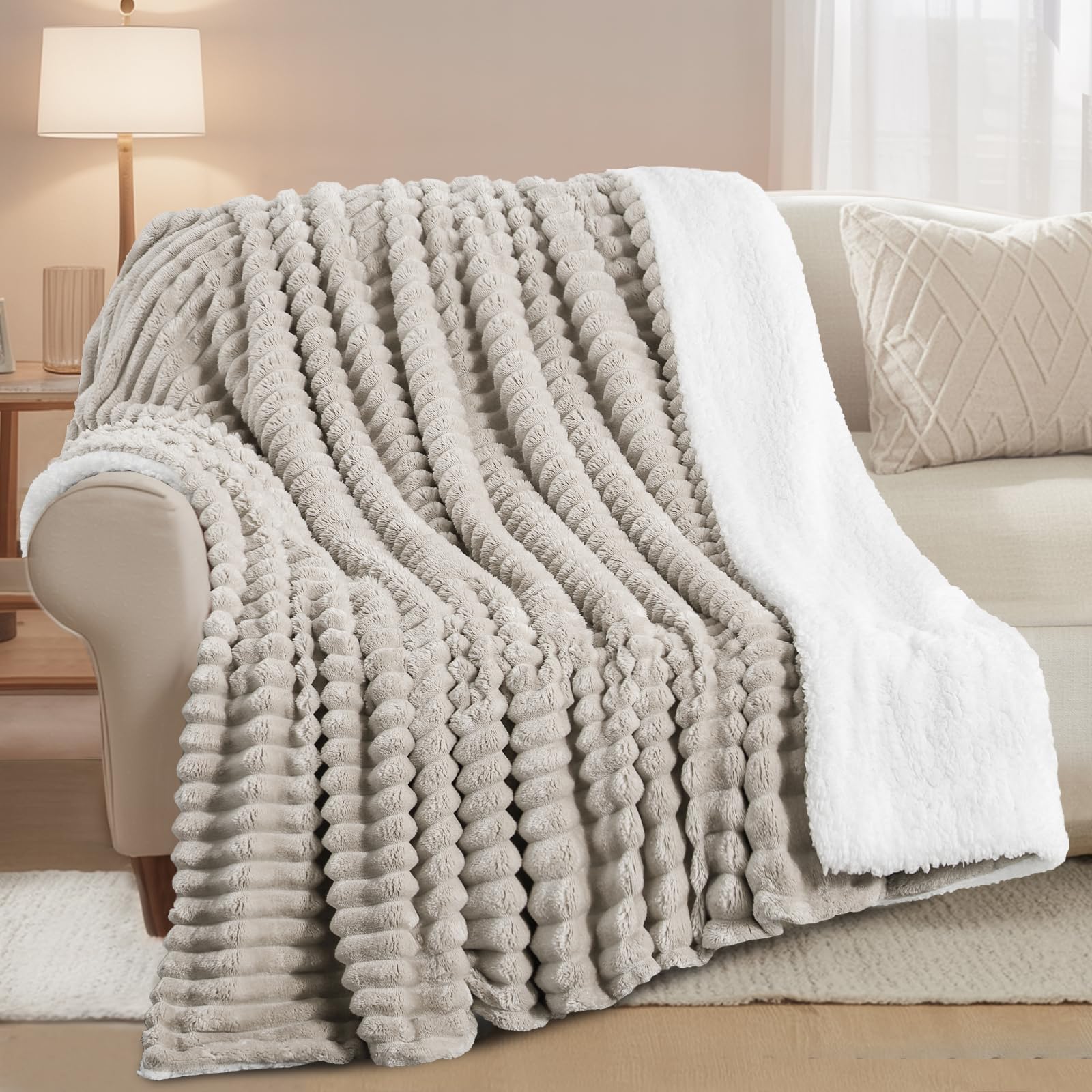 RUIKASI Couverture Polaire Hiver en Sherpa Doux 150x200 Beige pour 2 Personnes Chaude