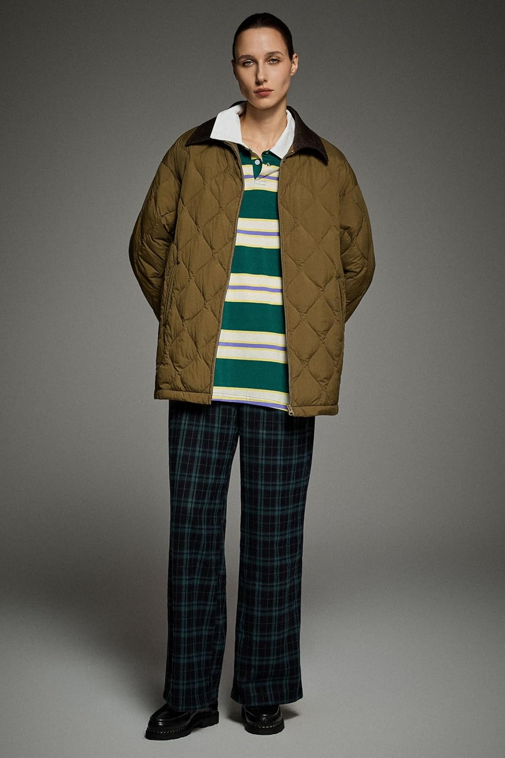 Orolay Women's Oversized Lightweight Down Jacket Zip Up Barn Quilted Puffer Coat Casual Outerwear with Pockets - Image 8