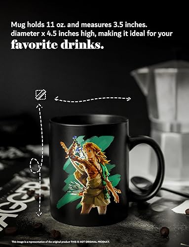 Miniatura 2 de Pyramid America Taza Zelda  Tears of the Kingdom Link  Taza oficial de Nintendo para jugadores (11 onzas)  Taza Zelda retro para café, té y cacao