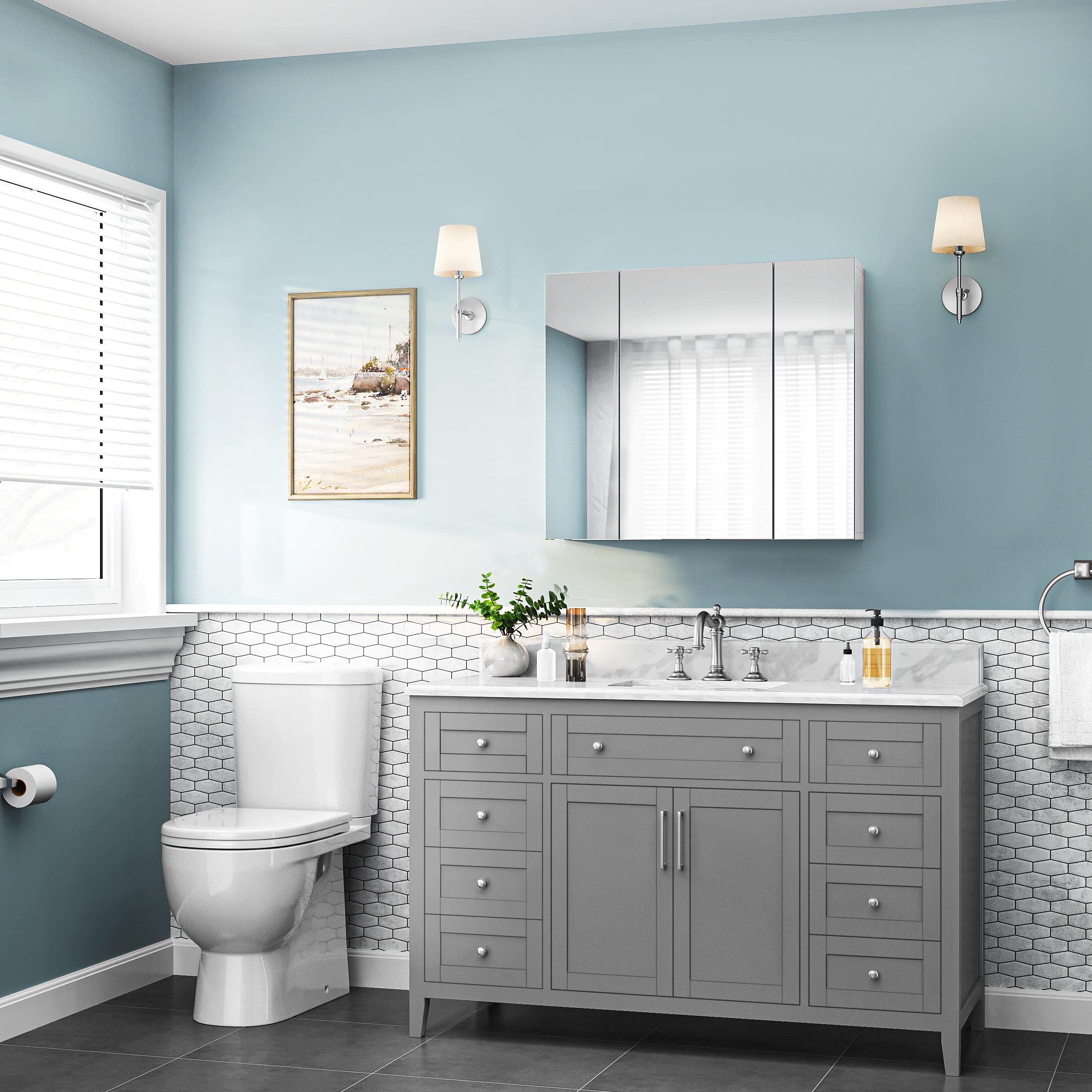 Yaheetech Armoire Murale Salle de Bain, Placard de Rangement Toilettes, avec 3 Portes 3 Miroirs, 2 Niveaux, Étagère Hauteur Réglable 70,5 x 15 x 60,5cm