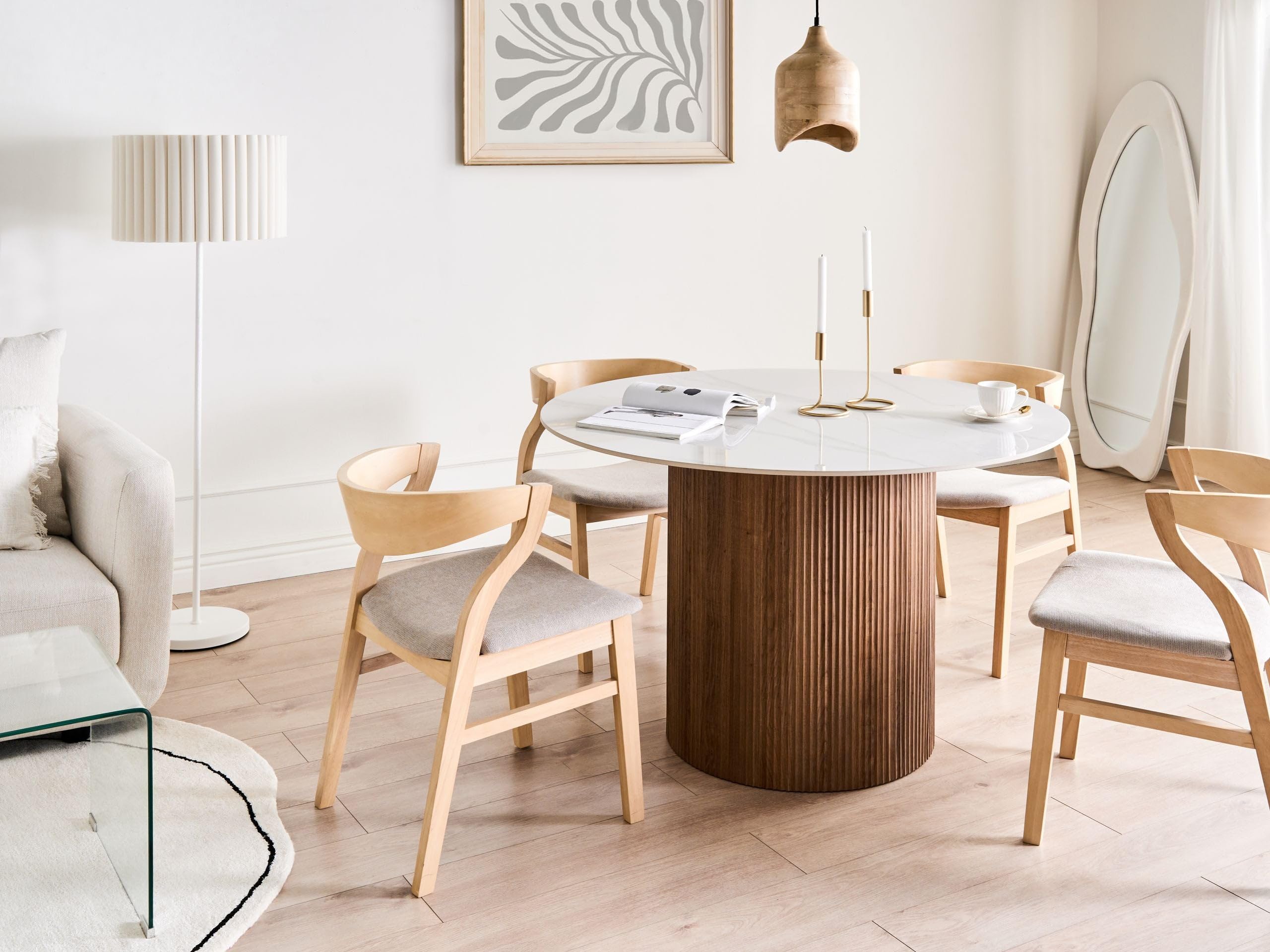 Beliani Table de Salle à Manger Moderne Ronde ⌀ 120 cm Industriel Pied Cannelé MDF Effet Marbre Blanc Albina