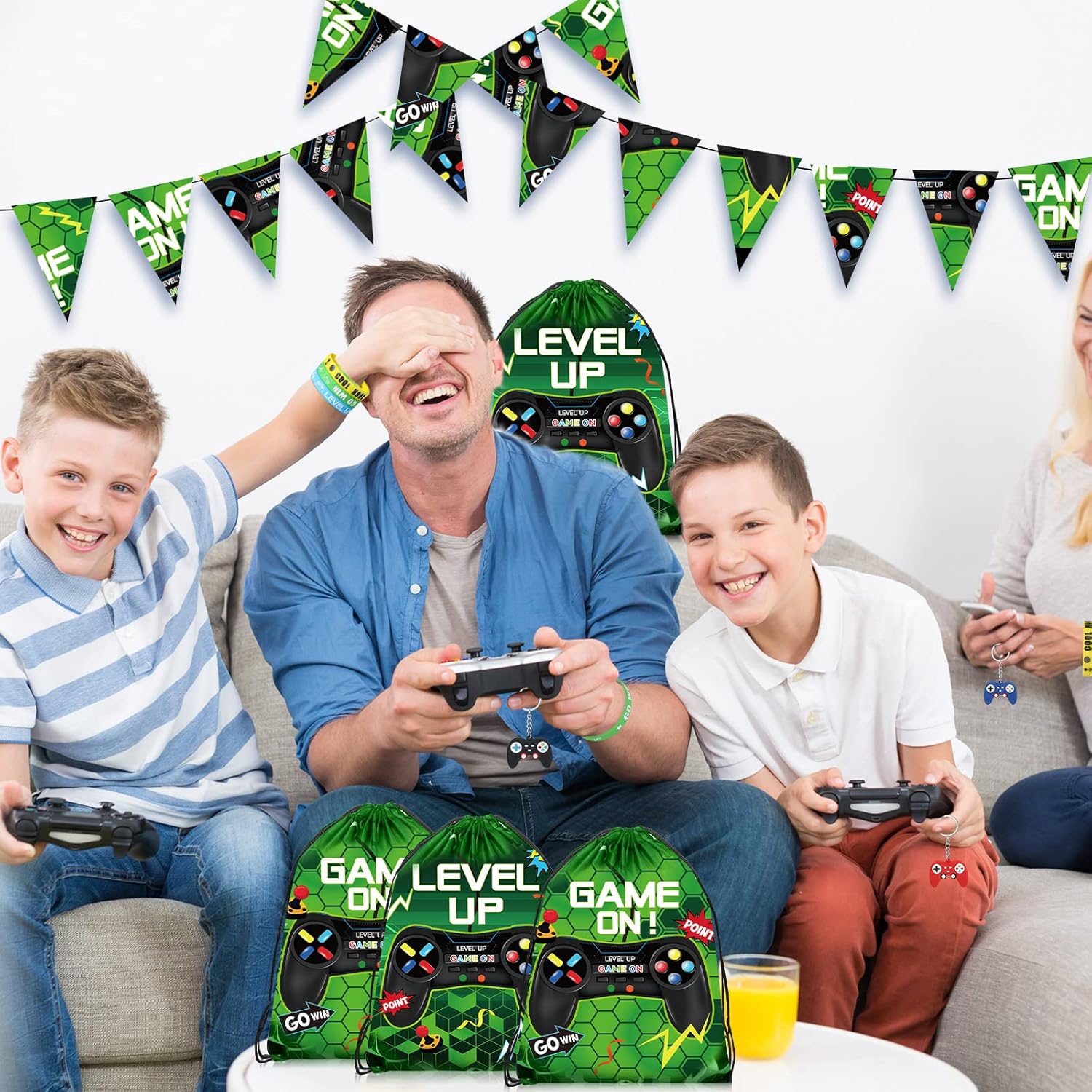 Nosiny 72 Pcs Video Game Party Favors Video Gamer Party Drawstring Bags Gaming Goodie Bag Silicone Bracelet Wristbands Keychain Classroom Rewards for Kids Birthday Bag Stuffers(Green,Vivid)