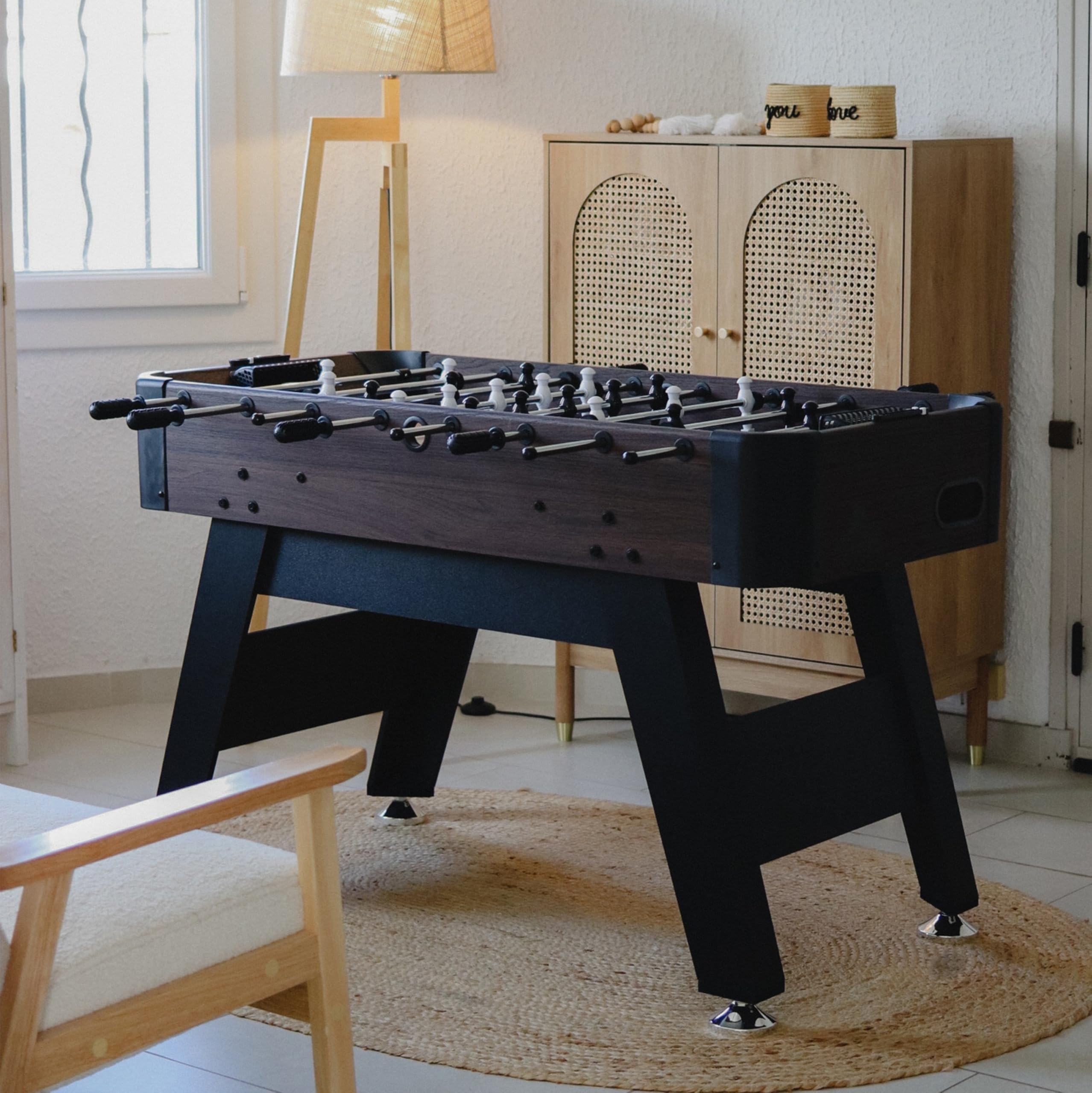 Cougar Striker Baby-Foot | Table De Babyfoot Marron Foncé/Noire | Table De Football, 2 Balles Et Compteur De Points Inclus | pour Tous Les âges | Dimensions 122 X 61,5 X 79 Cm