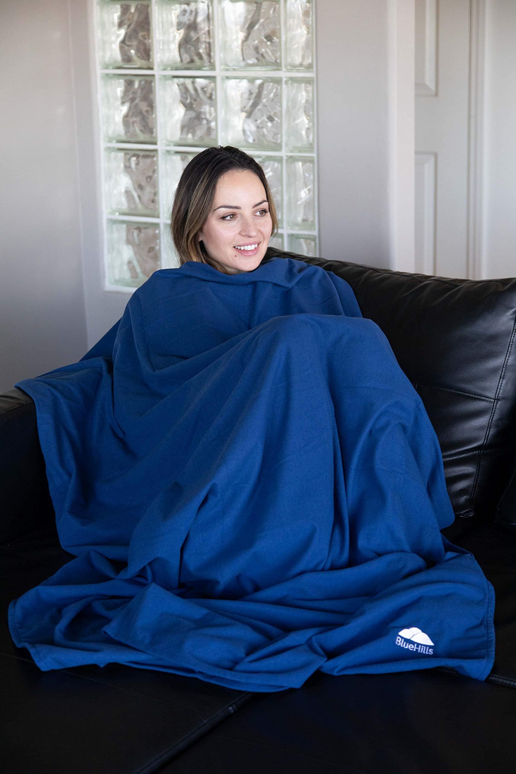 BlueHills C203-2PK - Coperta da viaggio ultra compatta, confezione da 2, grande, morbida, calda, portatile, con custodia per il trasporto, per aereo, auto, lunghi scali, campeggio, hotel, blu navy