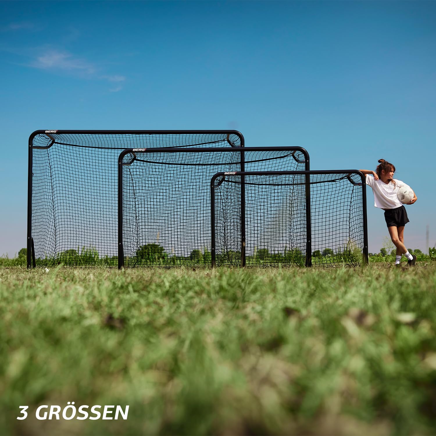 BERG SportsGoal Fußballtor für Garten & Training | stabiles Metalltor mit Präzisionsnetz | wetterfestes Fußballtor für Kinder & Erwachsene | einfacher Aufbau | ideal für Schusstraining