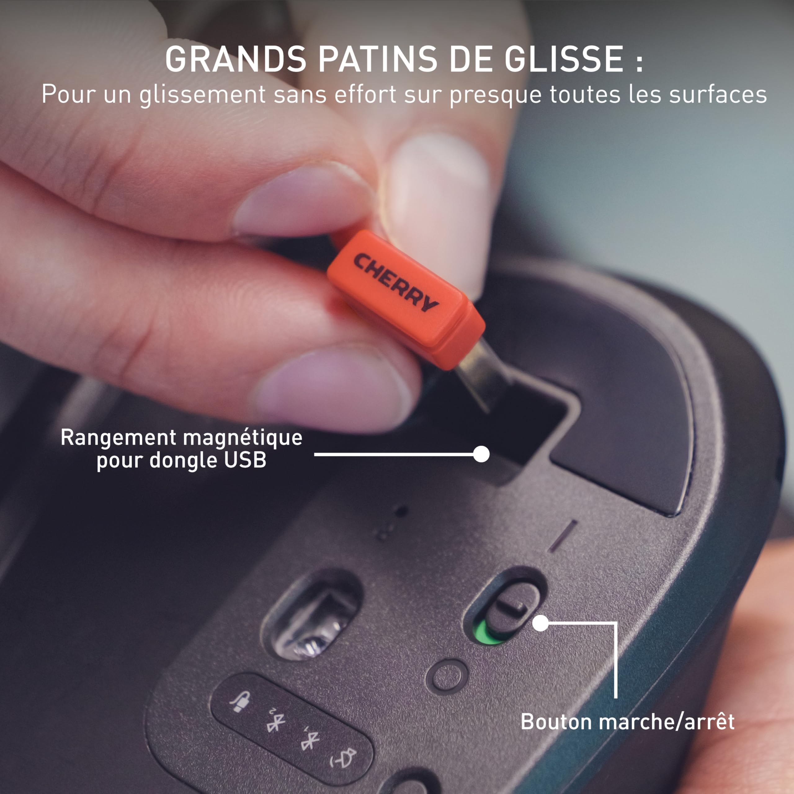 CHERRY Stream Mouse Ultimate, Souris Ergonomique Multi-Appareils, Bluetooth, 2,4 GHz et Filaire, Molette de Défilement Personnalisable, pour Droitiers, Noir