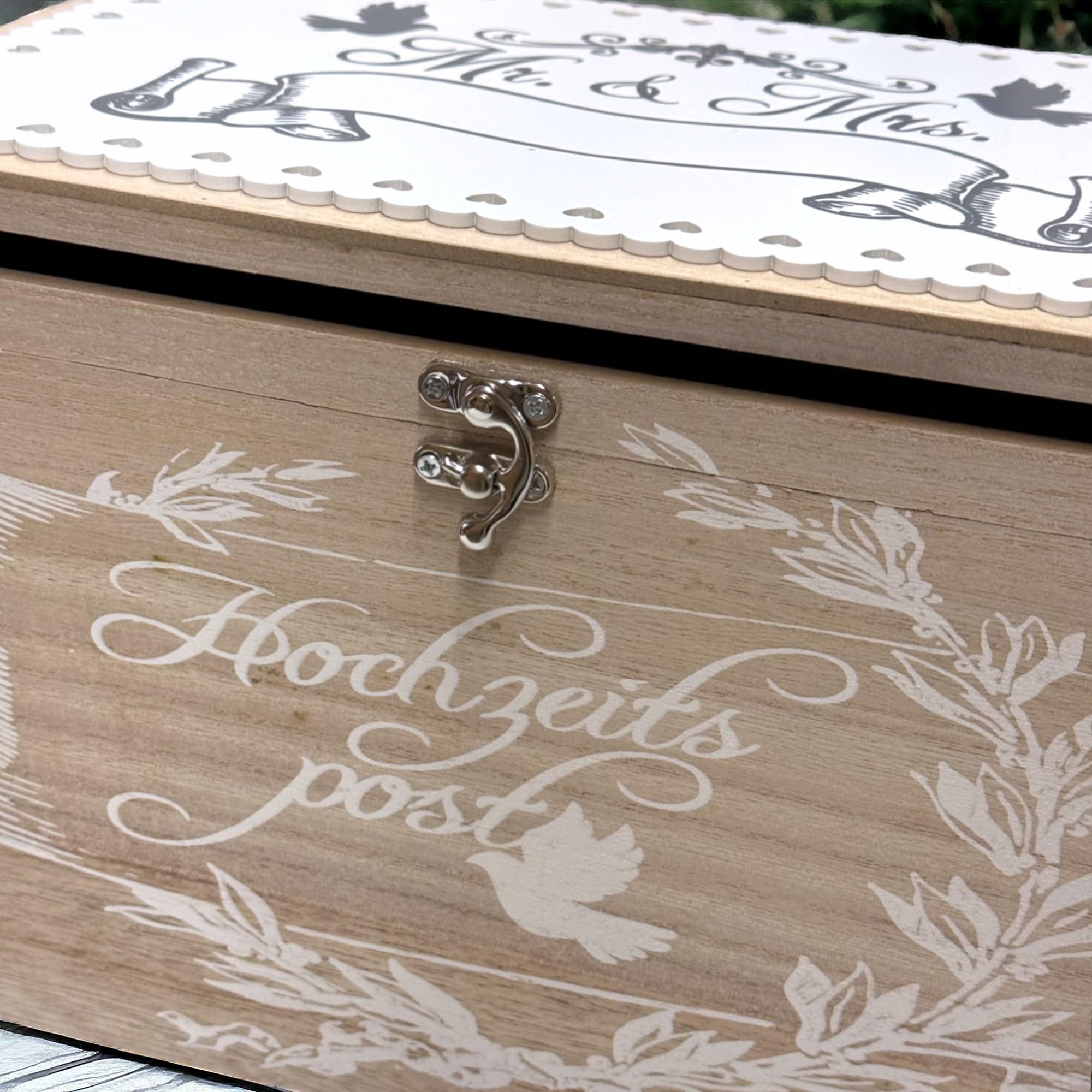 MIJOMA Hochzeitsbriefkasten aus Holz – Kartenbox für Geldgeschenke & Glückwünsche – Hochzeitspost Box mit Schlitz & Schloss – Dekoration & Erinnerungsbox für das Brautpaar