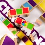 Chromino (Version bilingue français/anglais) - Un jeu d'Asmodee | Âges 6+ - 1 à 6 joueurs - Temps de jeu de 30 à 45 minutes - Jeux de société - Stratégie/Jeu familial