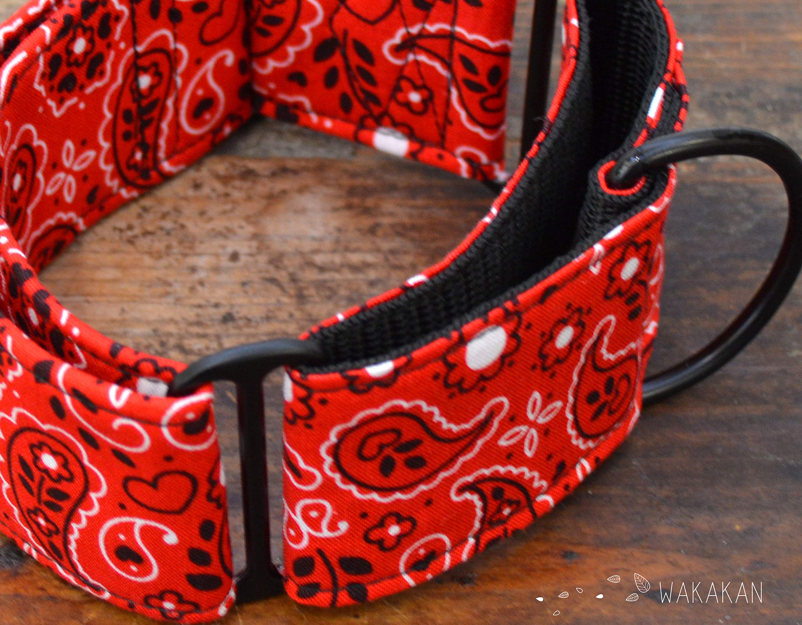 Collare per cani martingale: Red Bandana, fatto a mano in Spagna da Wakakán
