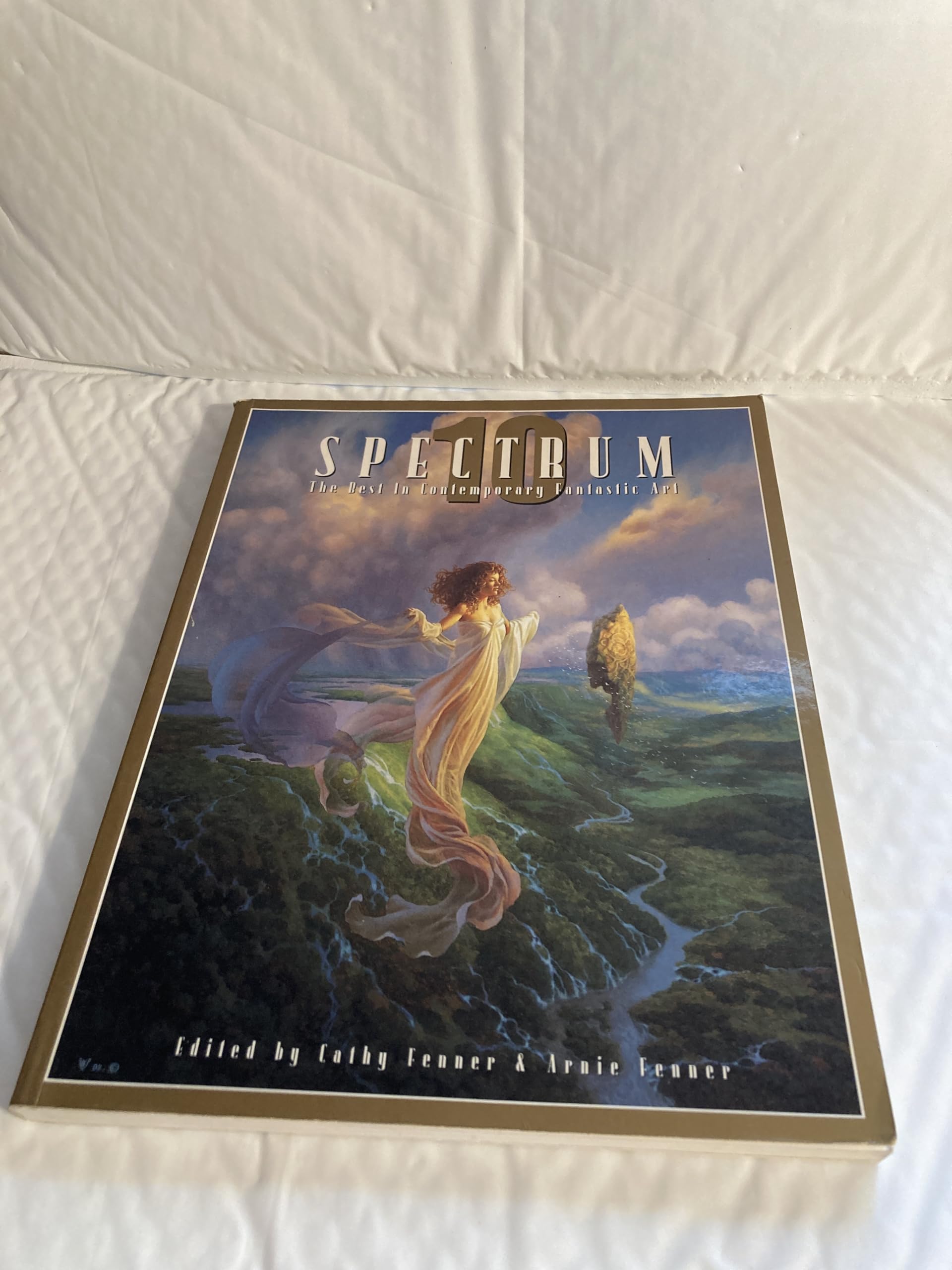 Spectrum 10: The Best in Contemporary Fantastic Art (SPECTRUM (UNDERWOOD BOOKS))