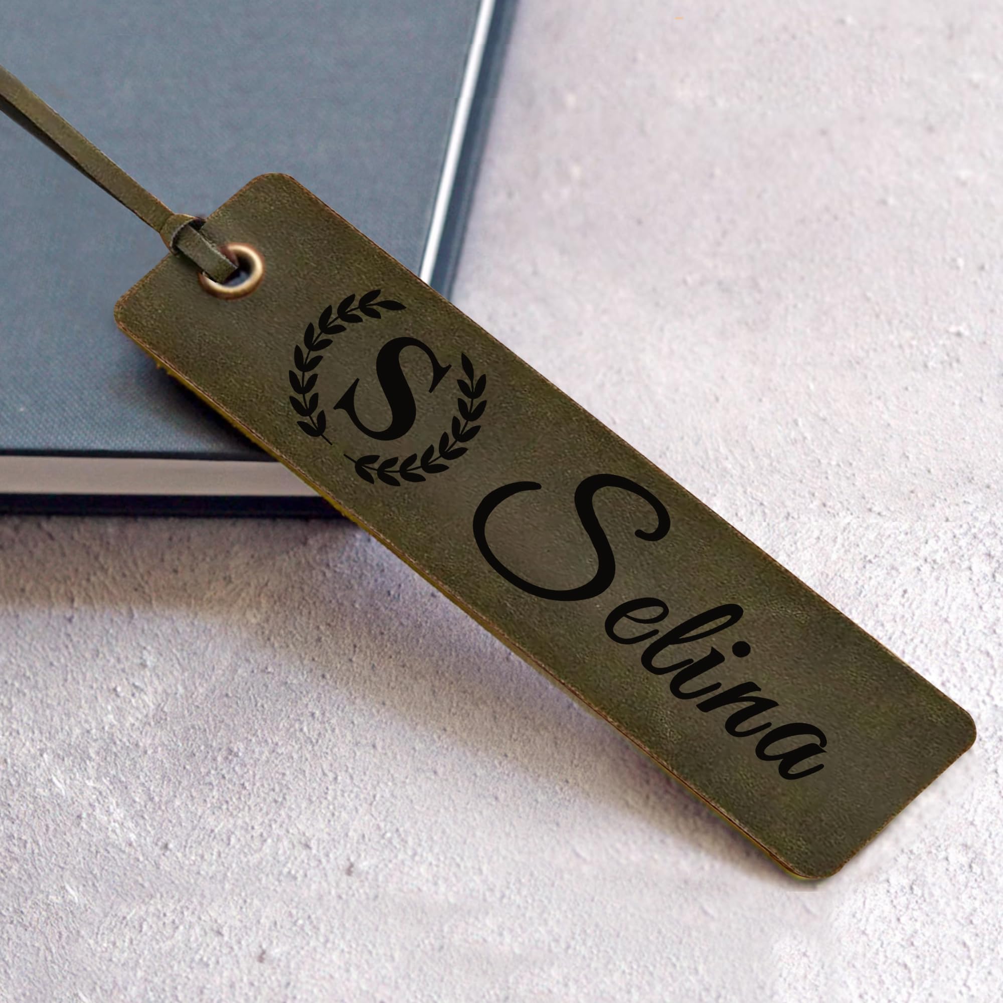 EDSG Personalised Bookmark, Engraved Leather Bookmarks Gifts, Custom Book Marks Bookmarks Gifts for Men Women Book Lovers Teachers Christmas Birthday (Green)