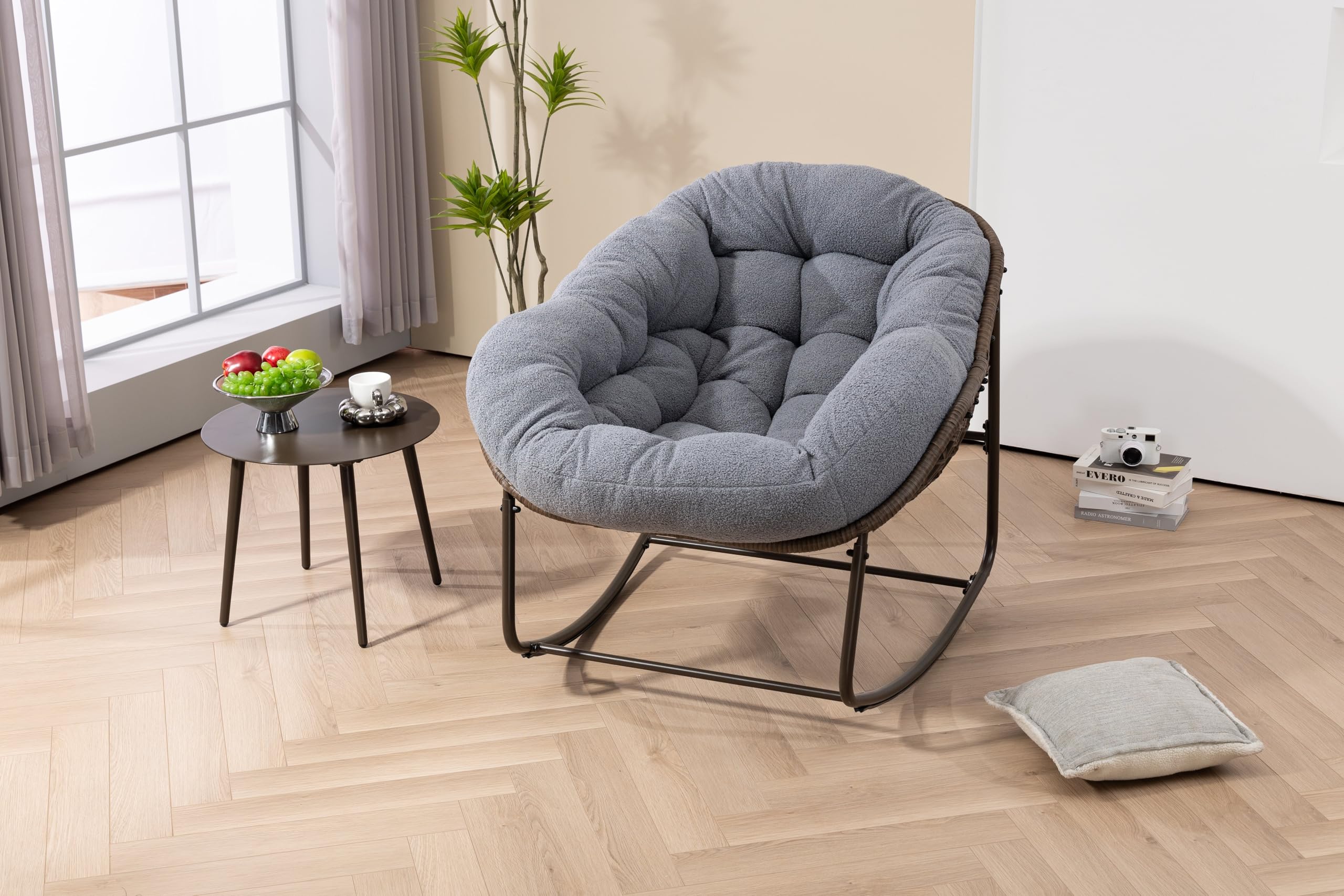 Fauteuil à bascule pour véranda en rotin gris anti-mal de dos avec coussin rembourré ergonomique