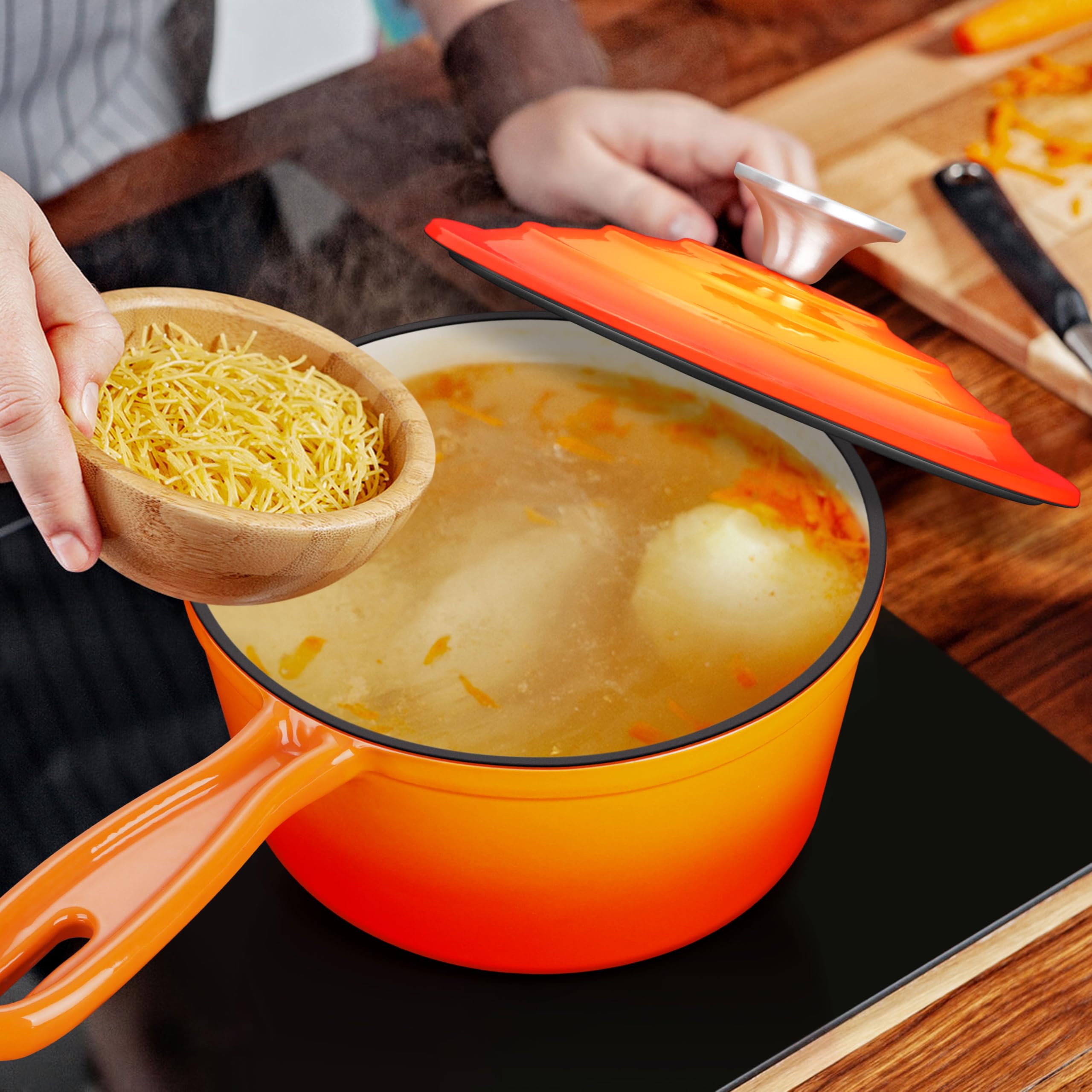 Leonyo Casseruola in ghisa smaltata con coperchio, casseruola da 2 litri con coperchio, piccola ghisa smaltata, pentole da cucina olandese per tutti i tipi di fornelli per la produzione di