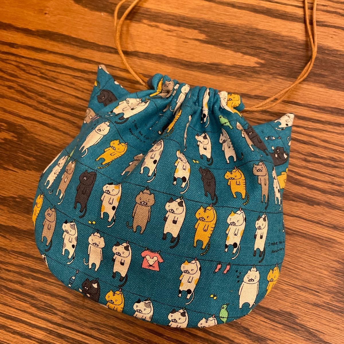 Amazon.co.jp: 洗濯猫ちゃん 干され猫 猫柄 ネコ cat 猫耳 巾着 小物