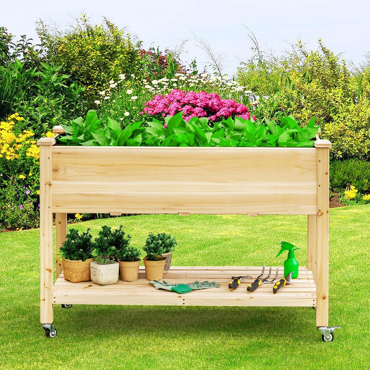 GOPLUS Jardinera Exterior con Ruedas Bloqueables y Estante, Cama Elevada de Madera de Abeto con Agujeros de Drenaje y Forro no Tejido, Huerto Urbano para Flores Hierbas Verduras, 120 x 59 x 84 cm