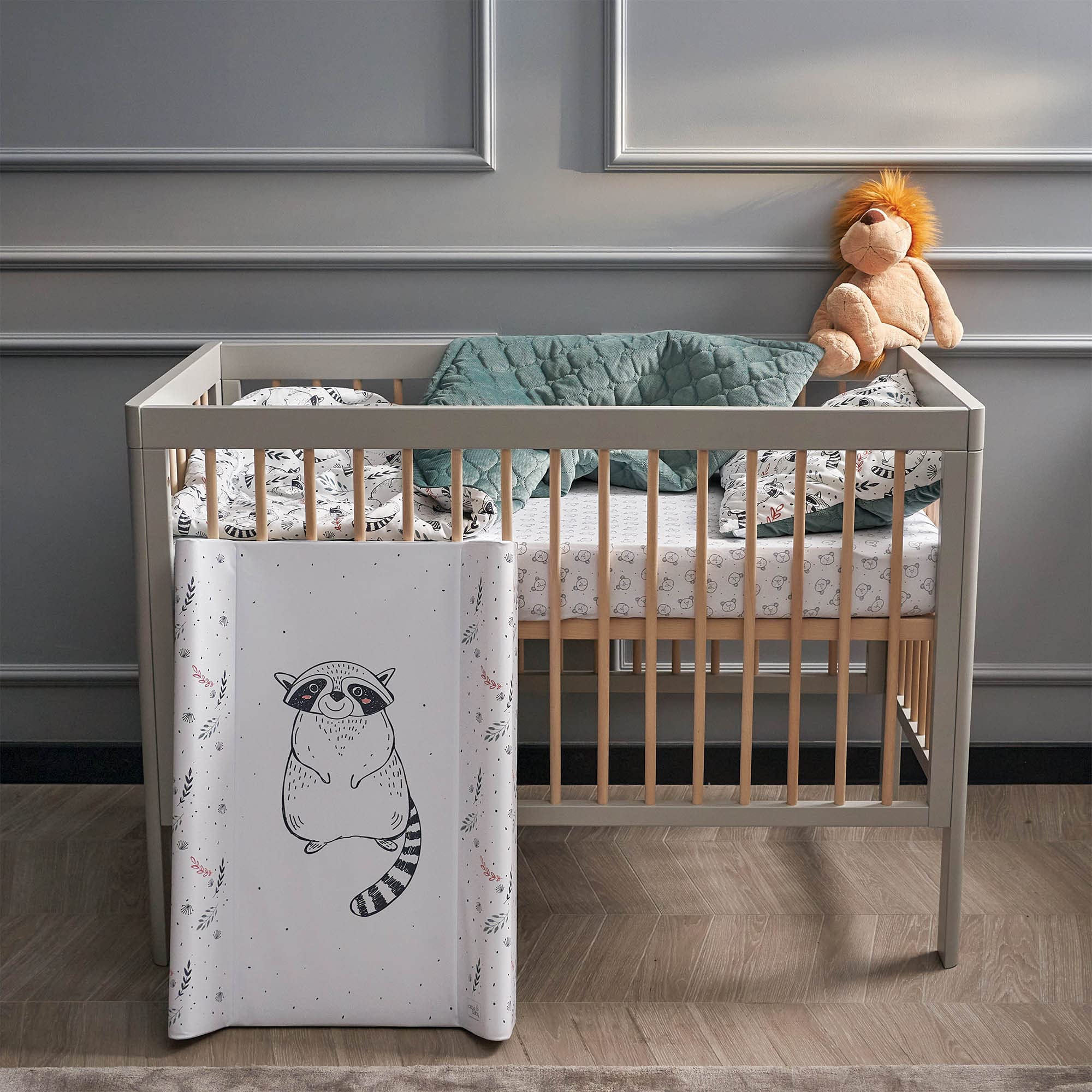 Ceba Baby Cambiador Bebe para Cuna Impermeable para Niños y Niñas - mapache 70x50 cm — view 2