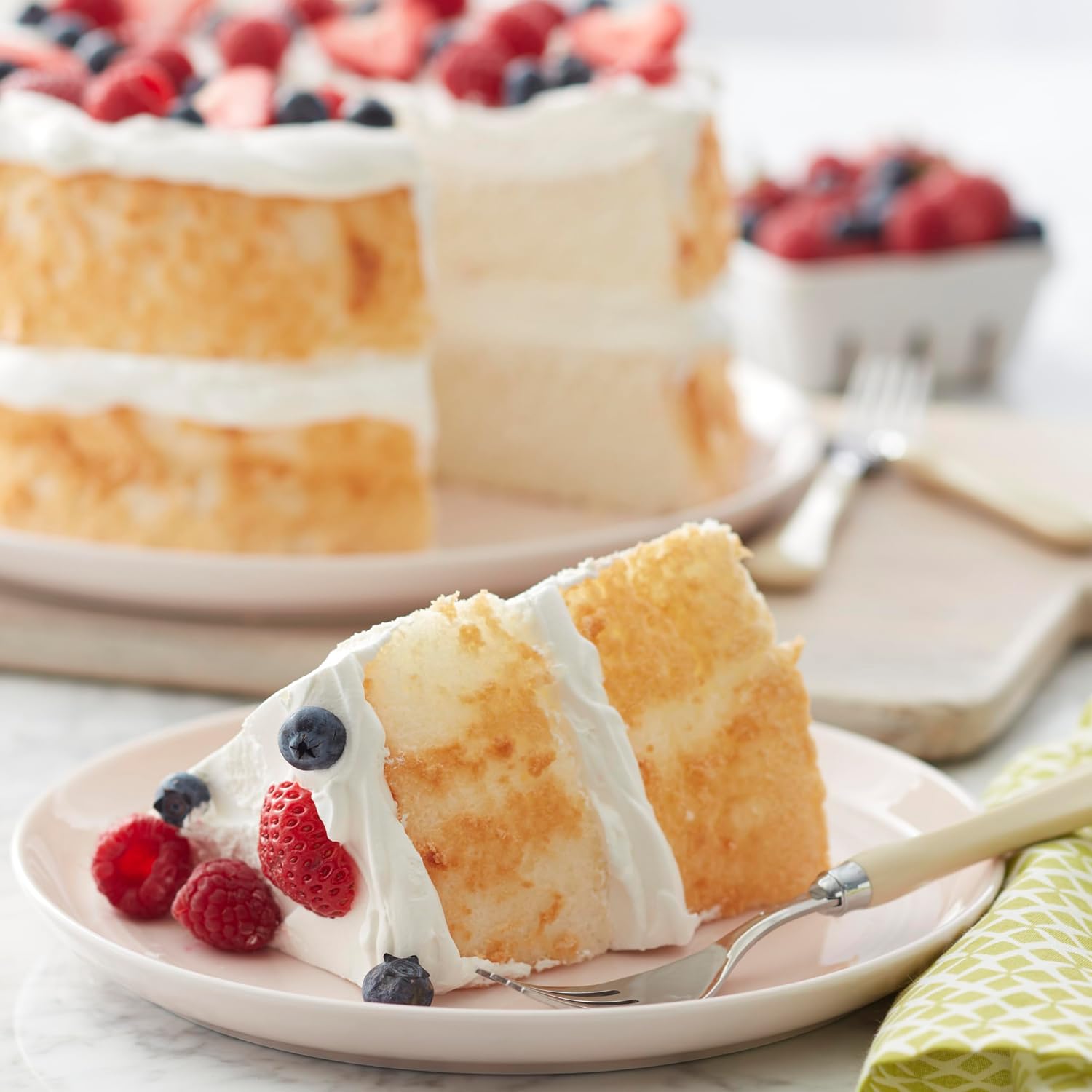 Wilton Gold Non-Stick 9.37 in. Angel Food Tube Cake Pan, Cold-Rolled Steel Bakeware, Made without PFAS, Packaging May Vary