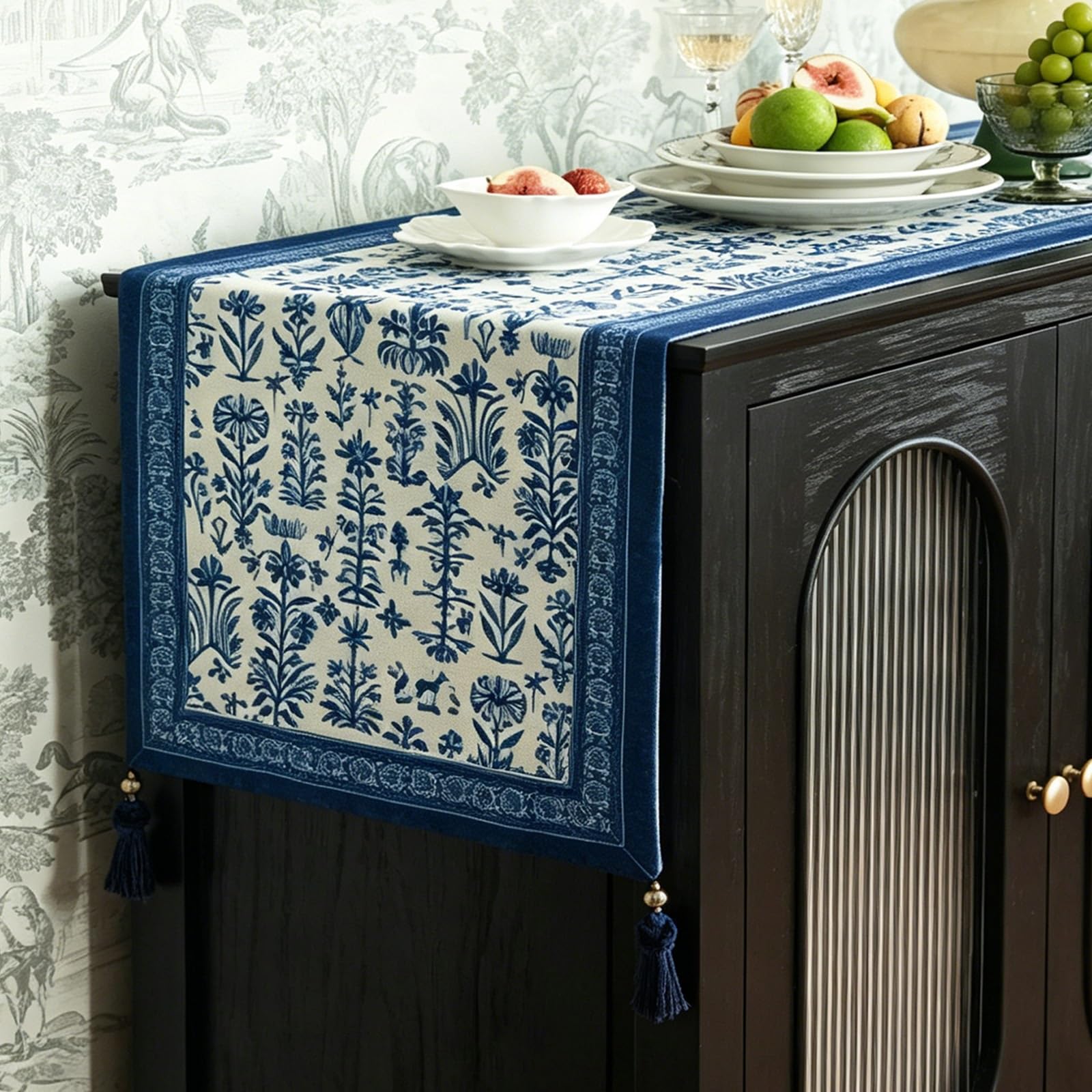Camino de Mesa Impermeable, Camino Decorativo con Estampado Floral Vintage en Azul, para Mesa de Comedor, Aparador o Mueble de Televisión(55.1x14.9in/140x38cm)