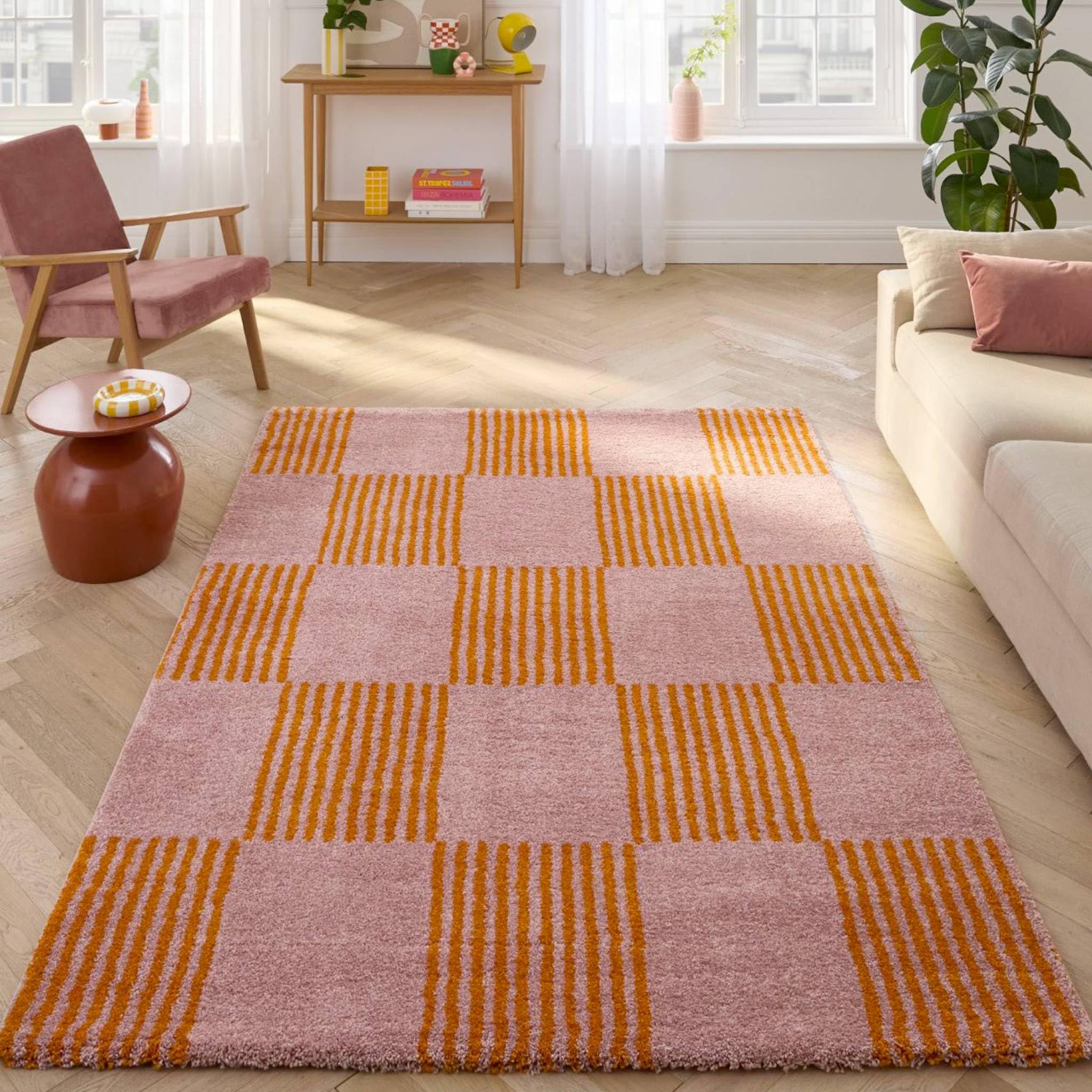 sweeek - Tapis intérieur damier orange et rose 120 x 160 cm - Fergew