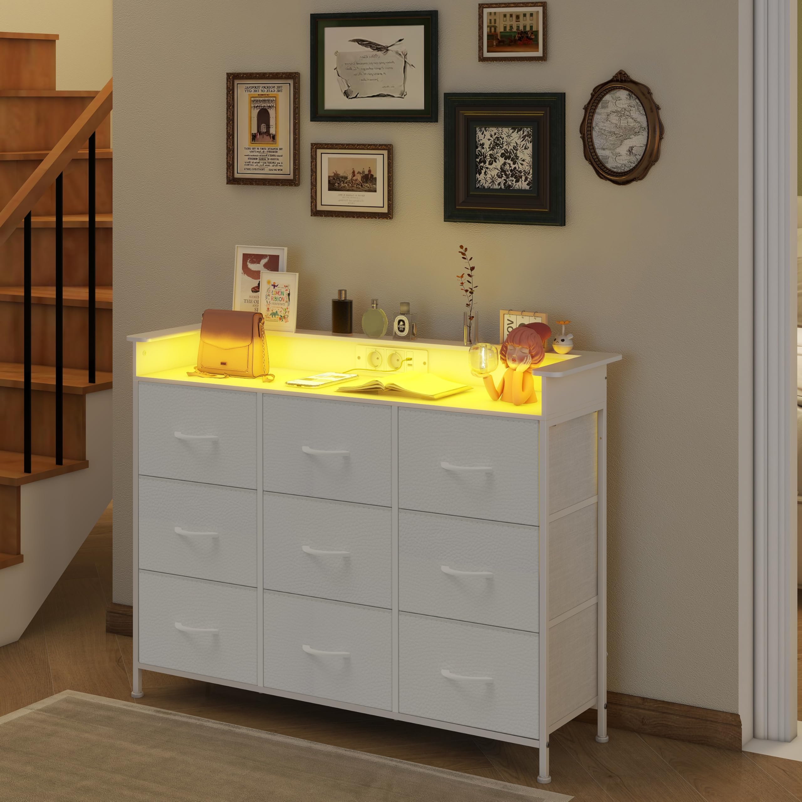 VEDECASA Comò con 9 cassetti e illuminazione LED, comò per camera da letto con presa elettrica, comò in tessuto con cassetti in tessuto per camera da letto soggiorno corridoio, struttura in metallo e