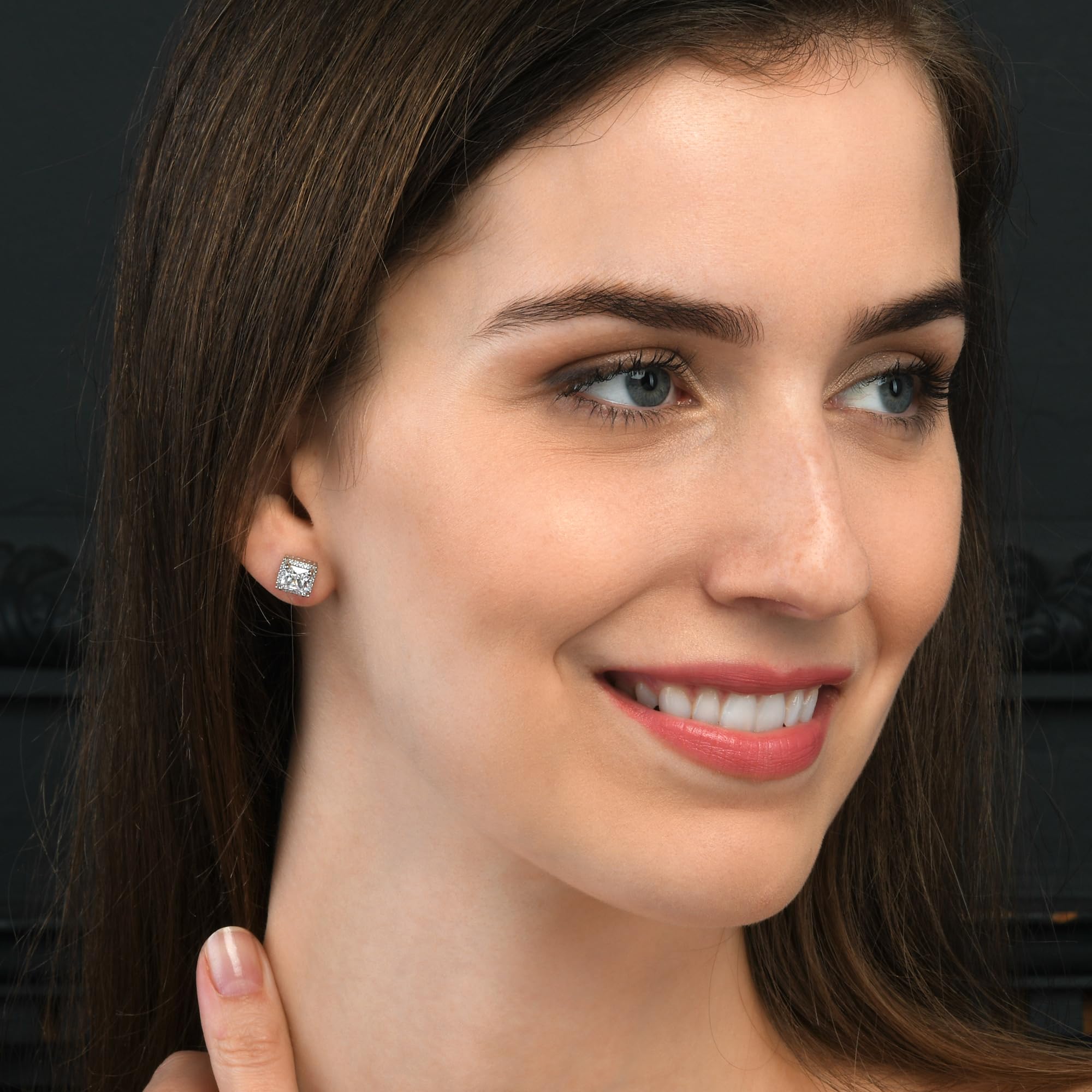 Diamond Treats Orecchini Donna in Argento Sterling 925, Orecchini Quadrati con Pietre Zirconi Bianchi, Blu, Verdi o Rossi, Orecchini in Argento 925 con una Confezione Regalo
