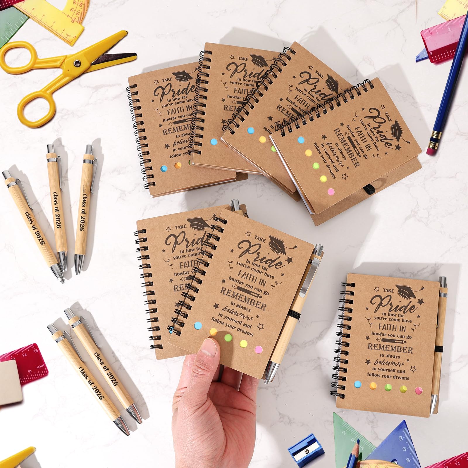 EYNDYN Set di 24 quaderni motivazionali per laurea, con penne, mini quaderni per laureati, penna a sfera, idea regalo per studenti universitari, insegnanti, bomboniere scolastiche