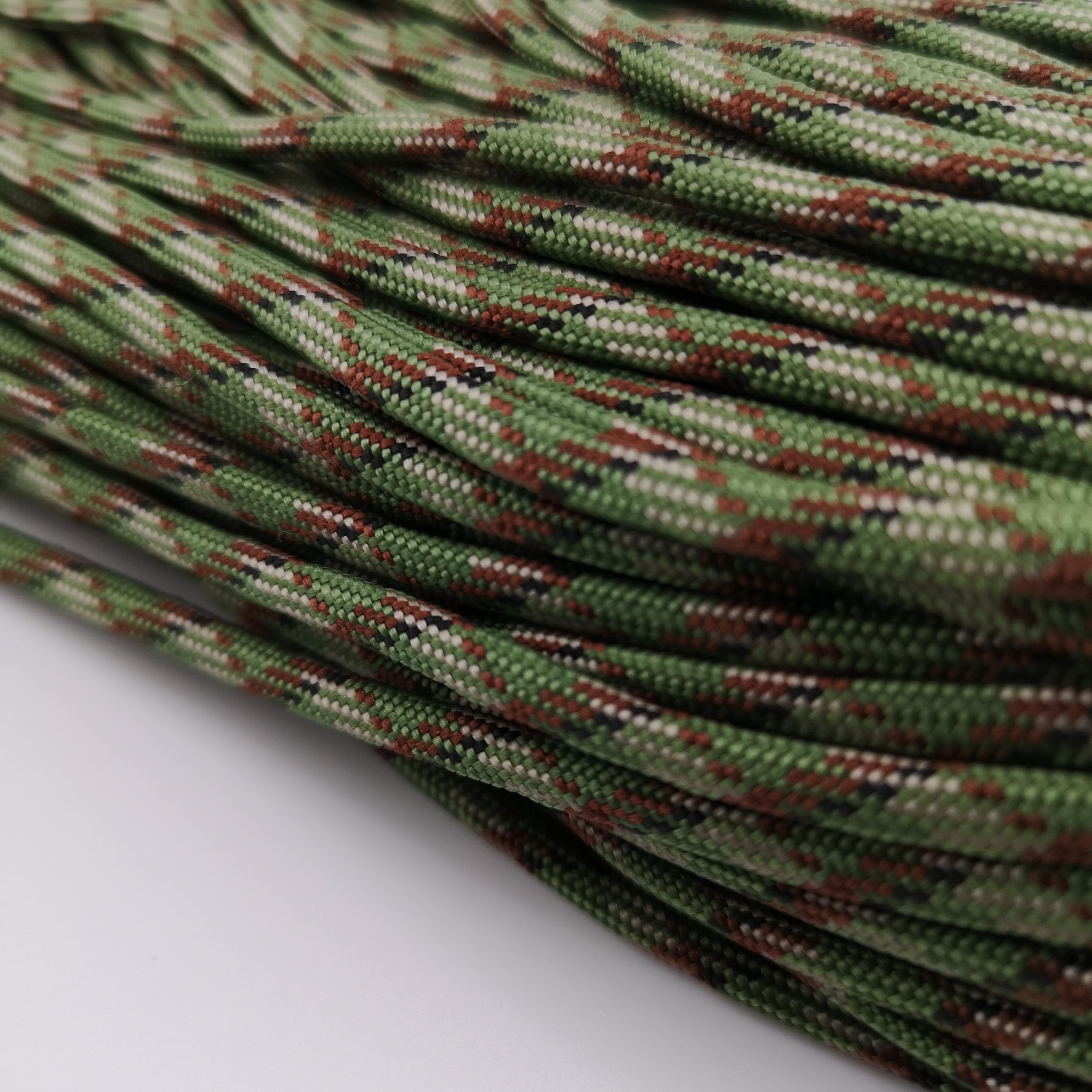 4mm Paracord – Secure Tents, Build Shelters & Handle Emergencies - Heavy-Duty Nylon Cord (Army green camo, 10 meters / 32 ft)