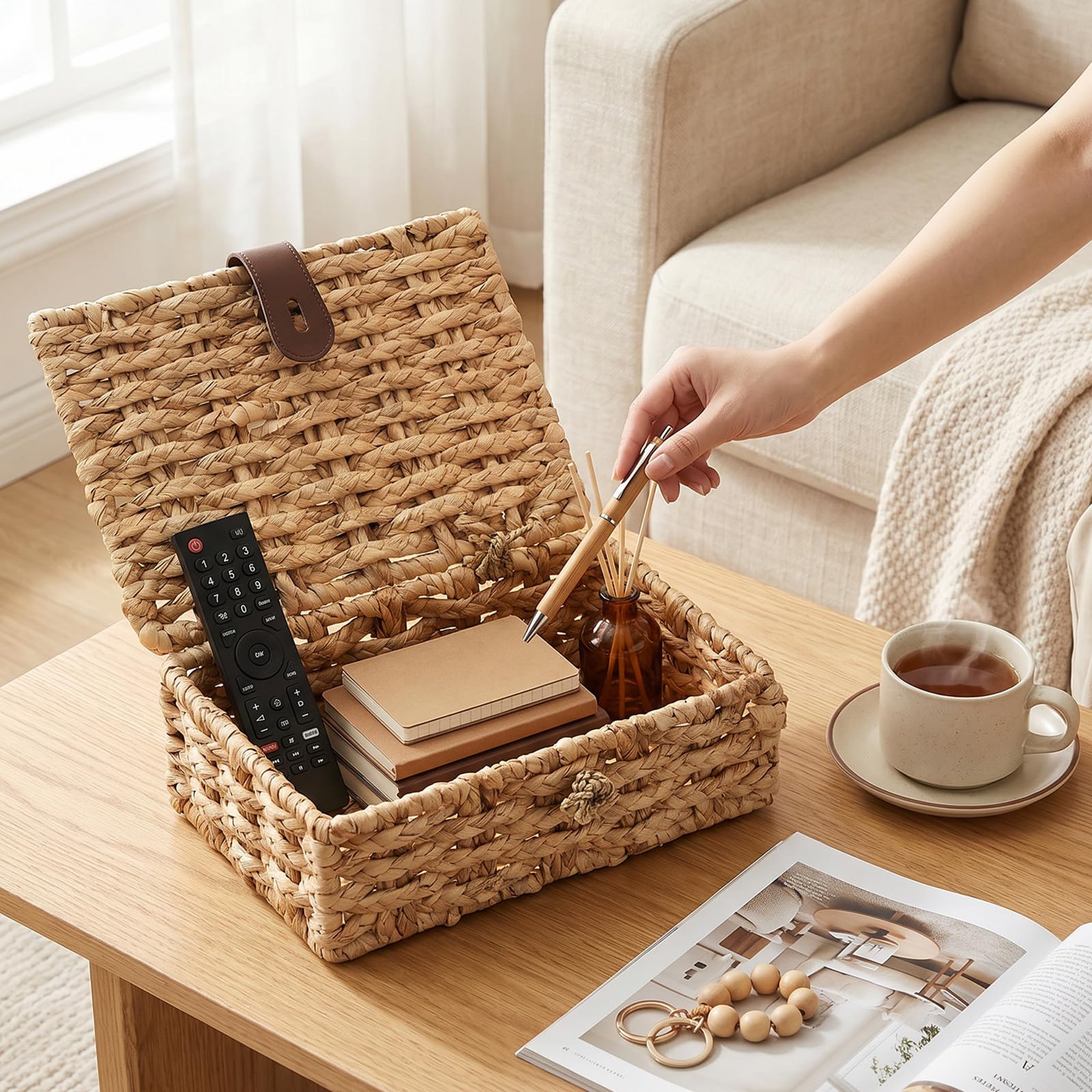 Handwoven Wicker Storage Baskets with Lids Water Hyacinth Storage Boxes with Faux Leather Strap Natural Seagrass Shelf Organiser Bins for Living Room, Bedroom & Wardrobe(28.5x20x9.5cm)