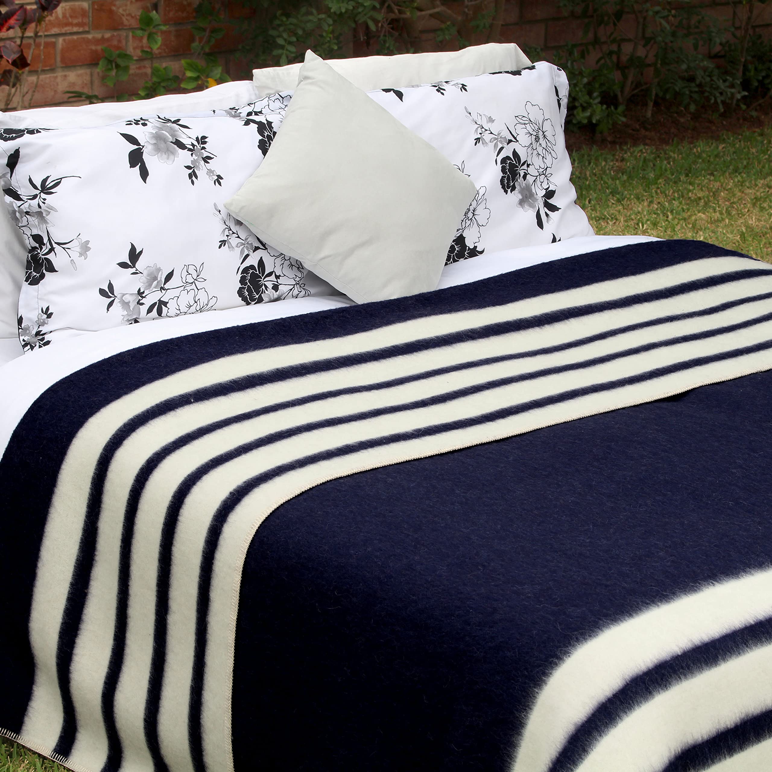 NASHVILLE STOREThick Alpaca Wool Blanket Heavyweight Alpaca Wool