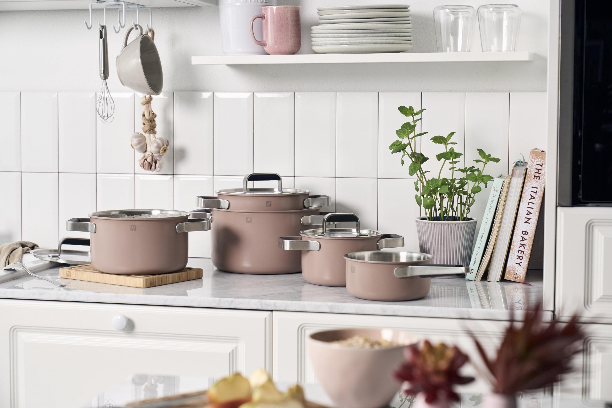 ZWILLING PURE Kochtopfset, 5-tlg, 18/10 Edelstahl, Keramik-Außenbeschichtung, Stay-Cool-Griffe, Spülmaschinengeeignet, Rosé