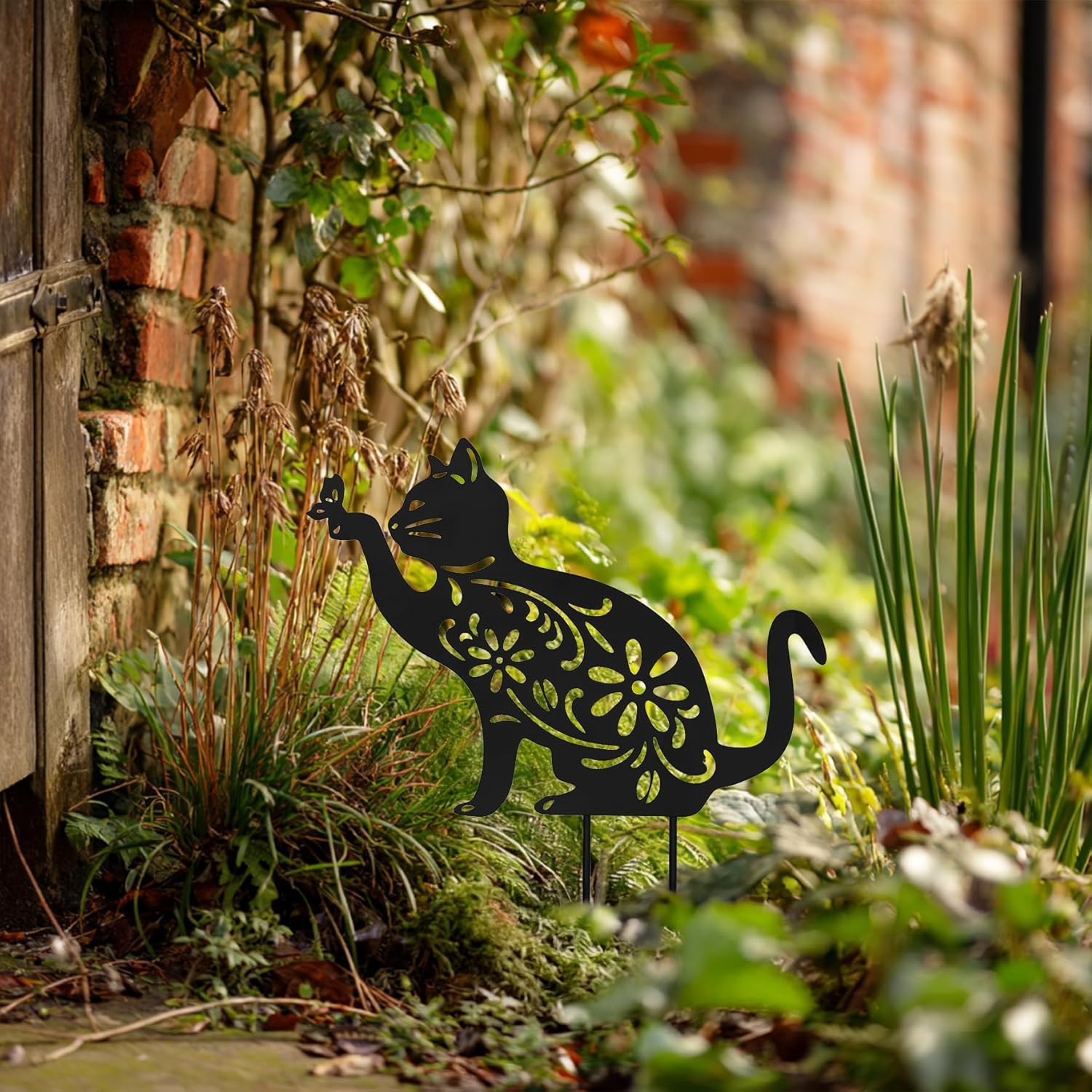 Nicoman Metal Dog and Cat Stakes Garden Decorative Silhouette with Floral Pattern, Black, 1-Piece Yard Art for Grassland and Outdoor Statues (Cat)