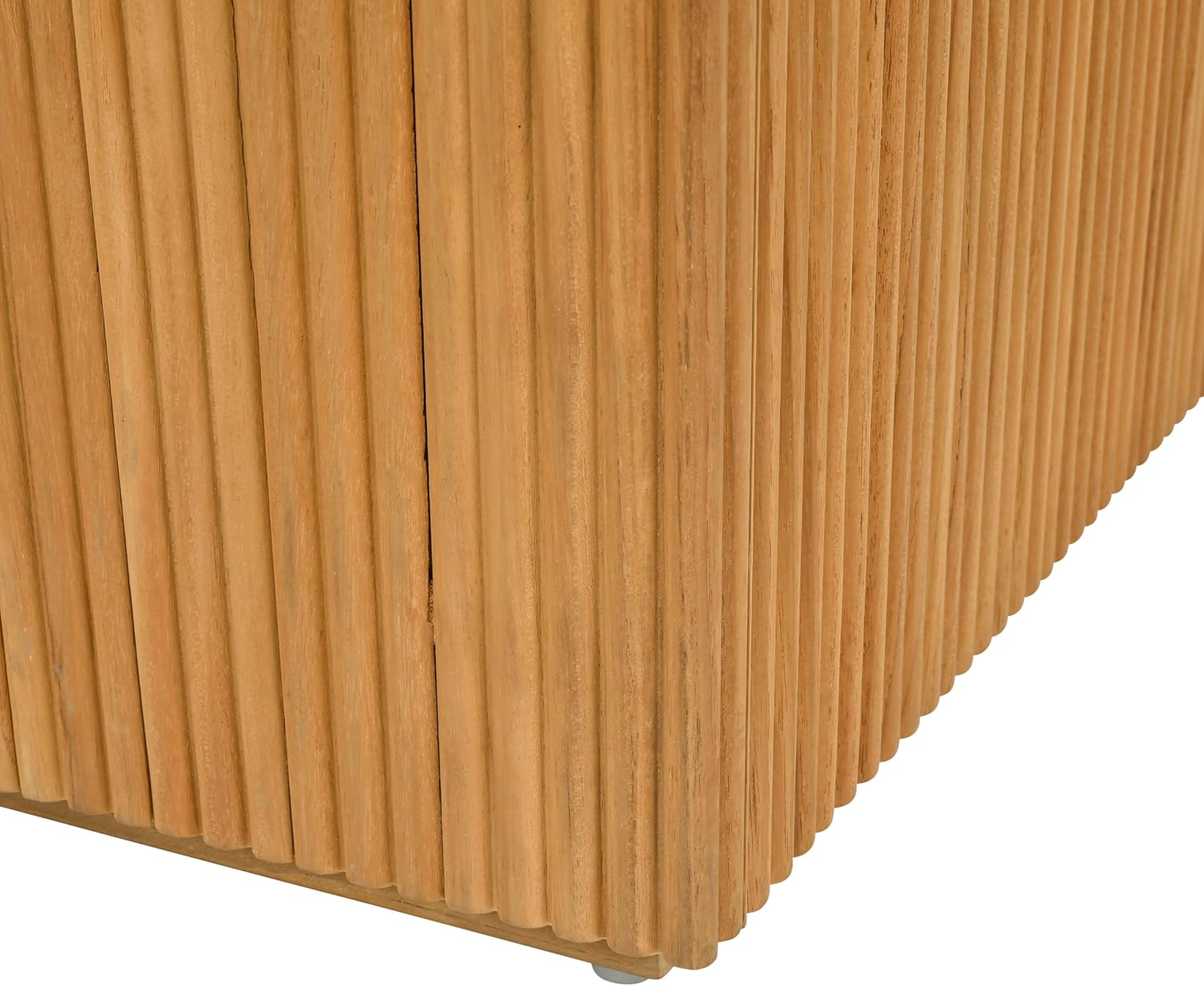 SAFAVIEH Couture Outdoor Patio Furniture Collection – Saint Lucia Natural Teak Wood Coffee Table, Reeded Outdoor Accent Table for Patio, Deck & Garden, Solid Teak (CPT1070A)