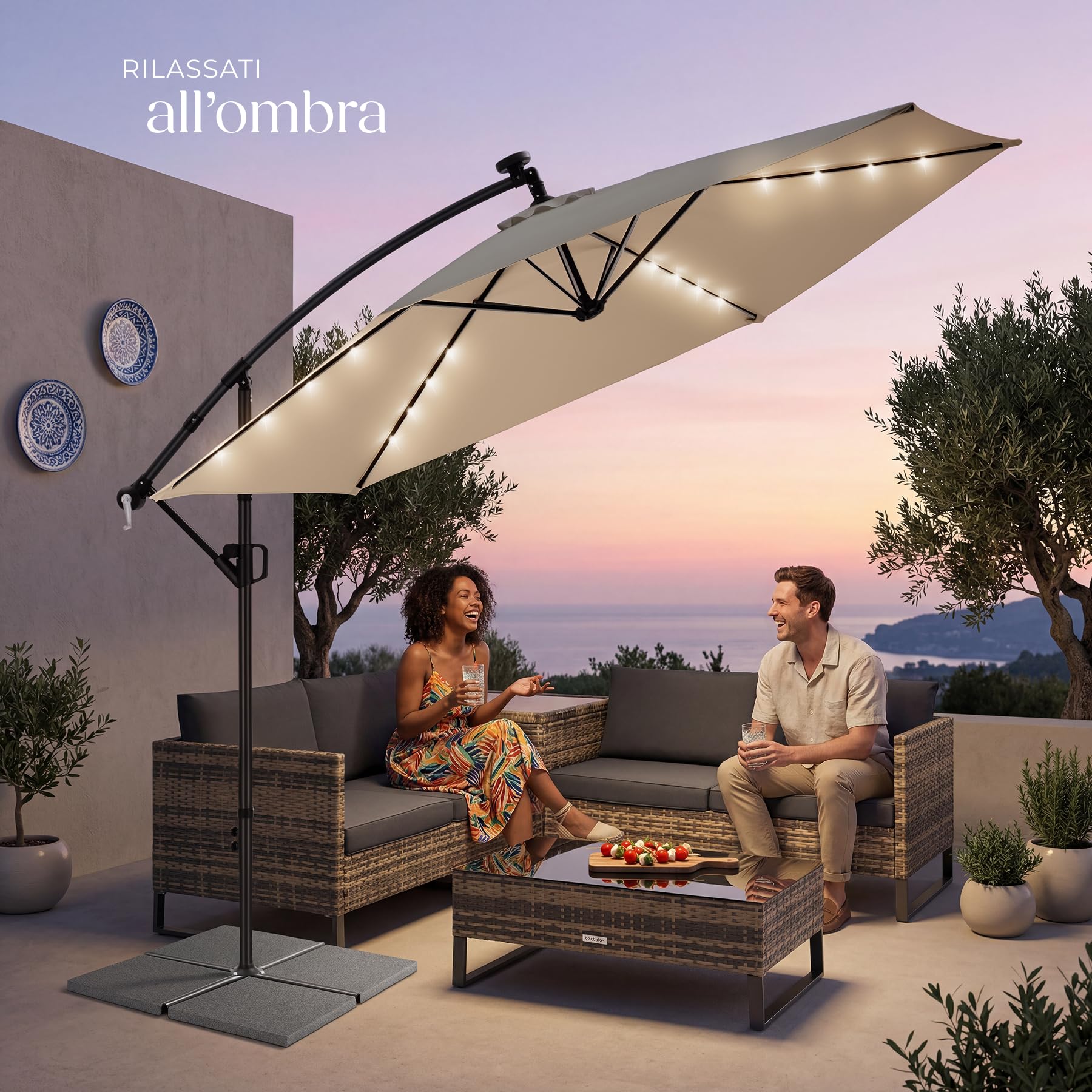 Tectake Ombrellone da Giardino 3,5x3,5 m Braccio Girevole 360° Led Solare Protezione UV 50+