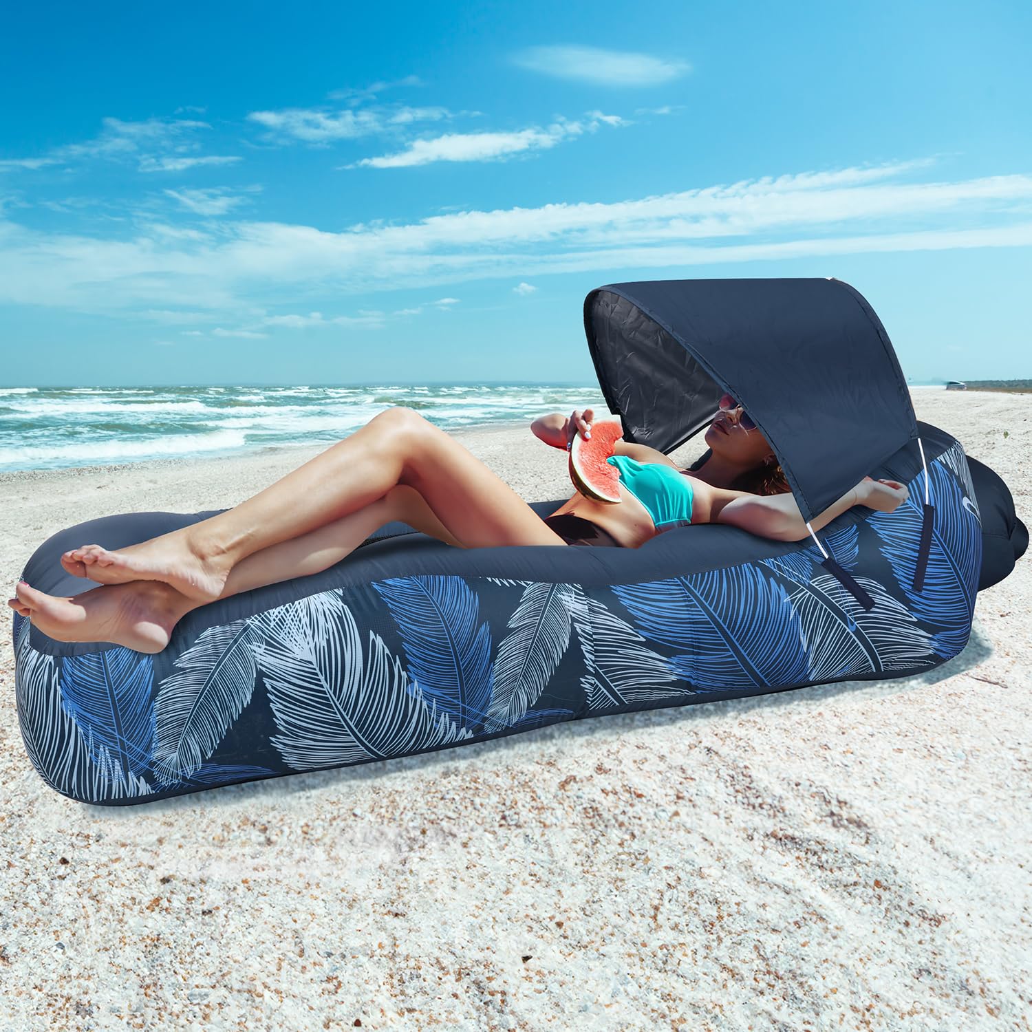 Aufblasbares Sofa mit Sonnenschirme, Luftsofa Faltbar Tragbar, Wasserdicht Camping Sofa mit Tasche, Strandliege Air Lounger mit Mesh-Rücken für Garten Strand Picknick, Marineblaue Feder
