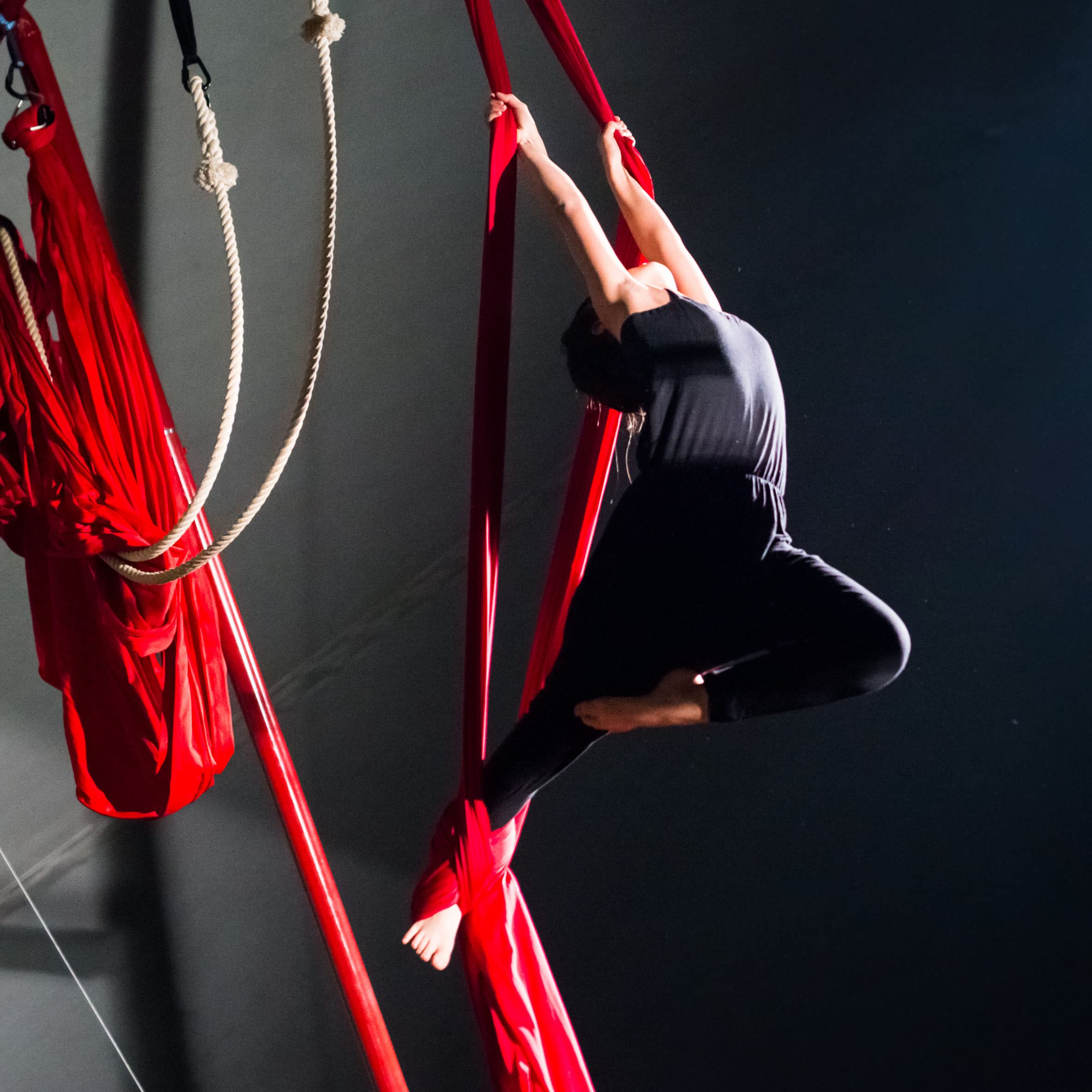 Play Juggling - Kit Piastra Soffitto + Tessuto Aereo con Gancio Certificato + Moschettone a Ghiera per acrobatica Aerea e Discipline aeree, 100% Poliestere - Certificato
