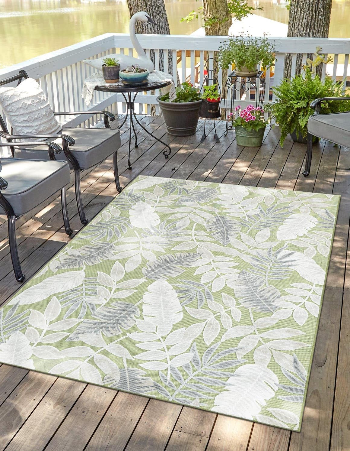 Unique Loom Outdoor Botanical Collection Area Rug - Leaves (4' 5" x 6' 1" Rectangle Green/Ivory)