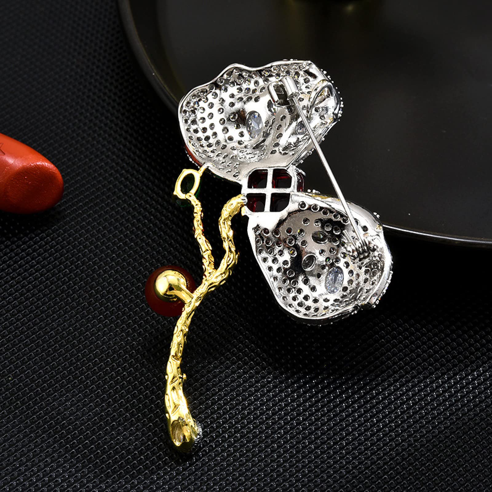 Brosche Damen zweifarbige Blumenbrosche Zirkonia Imitation Onyx Corsage Damen atmosphärische Anstecknadel