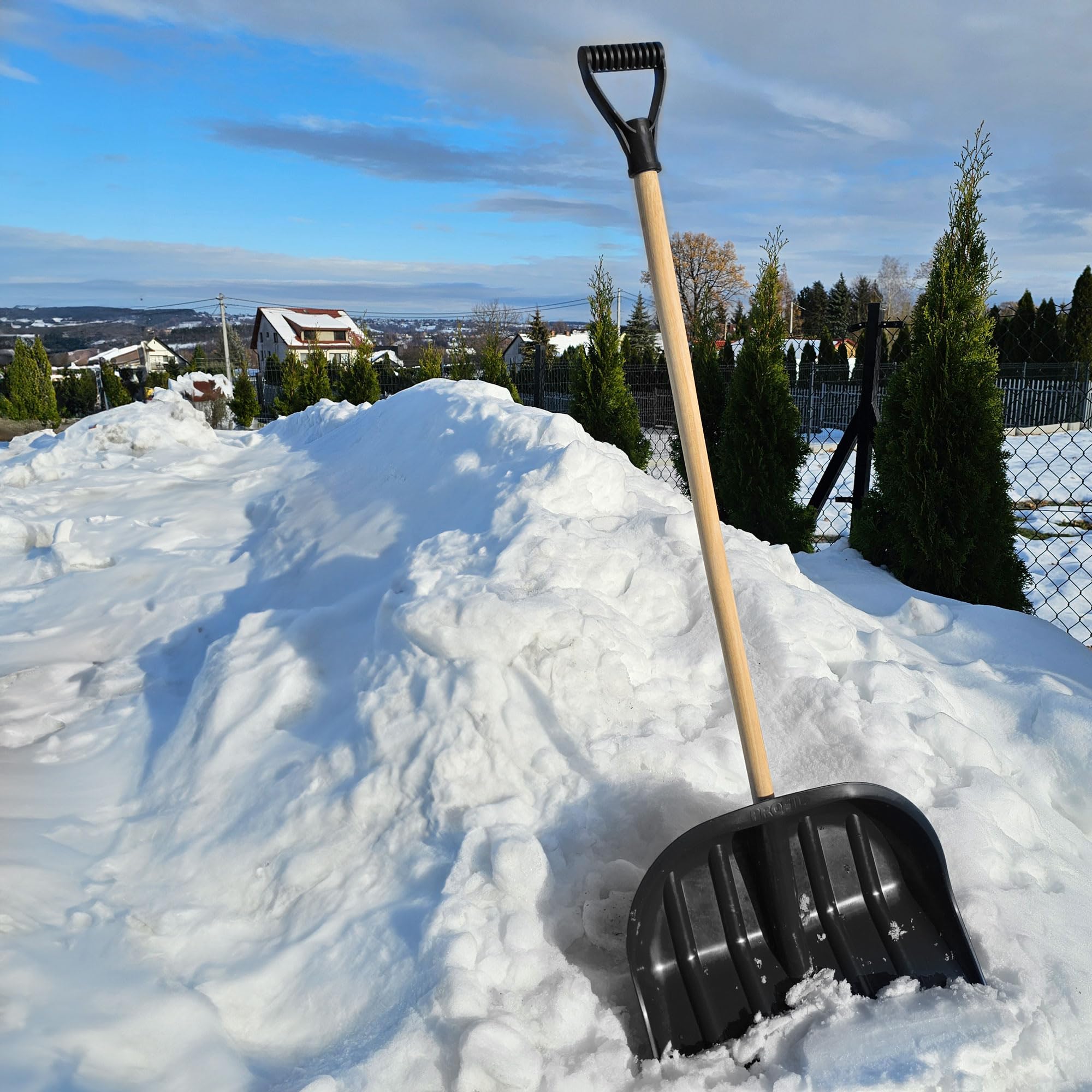 Schneeschaufel Set 4 Stück – Schneeschieber mit Aluminiumkante, Holzstiel & D-Griff – Robuste Schneeschaufeln für Einfahrt, Gehweg, Terrasse – Schwarz