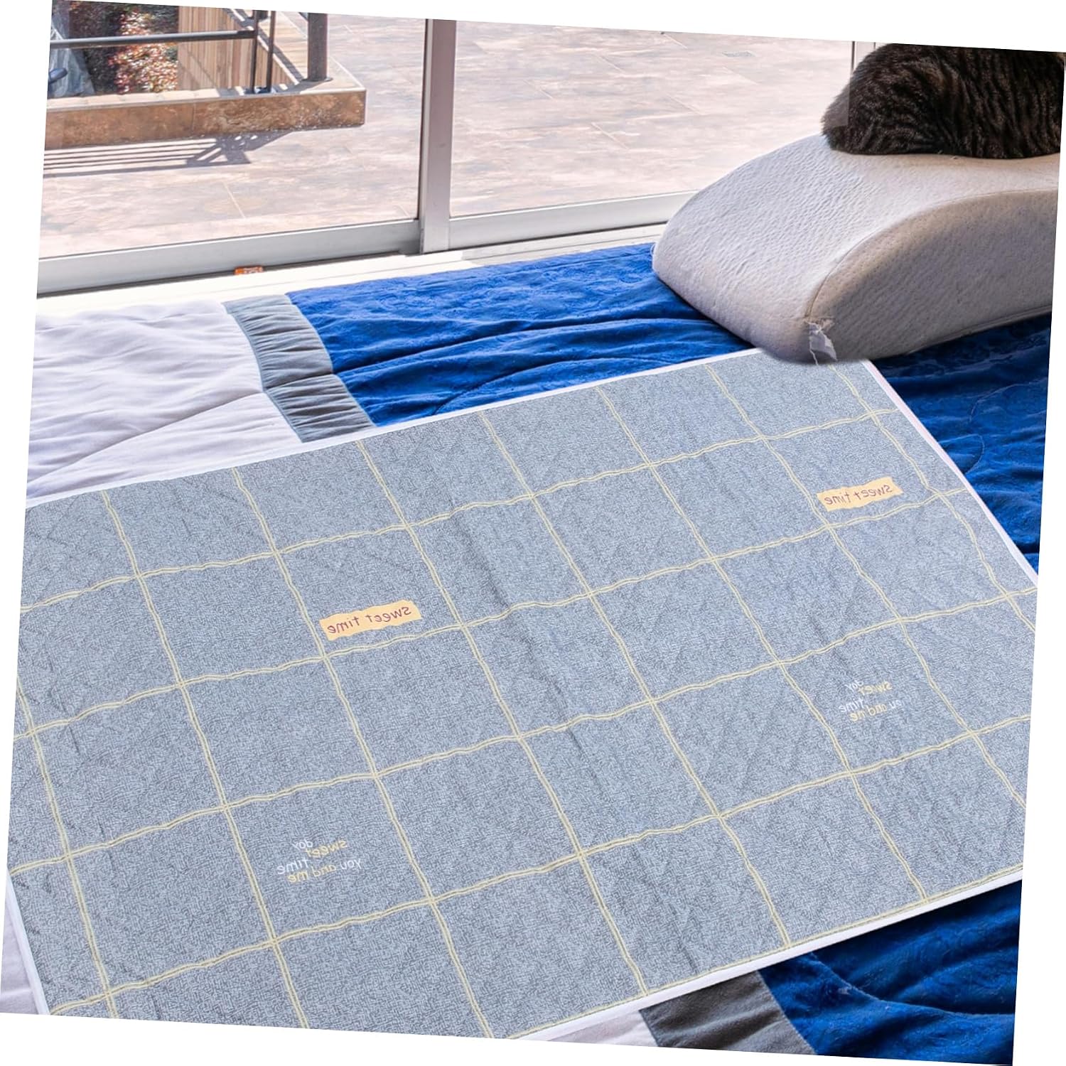 COLLBATH Waterproof Incontinence Bed Pad for Adults – Washable and Reusable 34 x 36 Bed Wetting Protection Pad Super Absorbent Leakproof for Elderly and Patients Random Color
