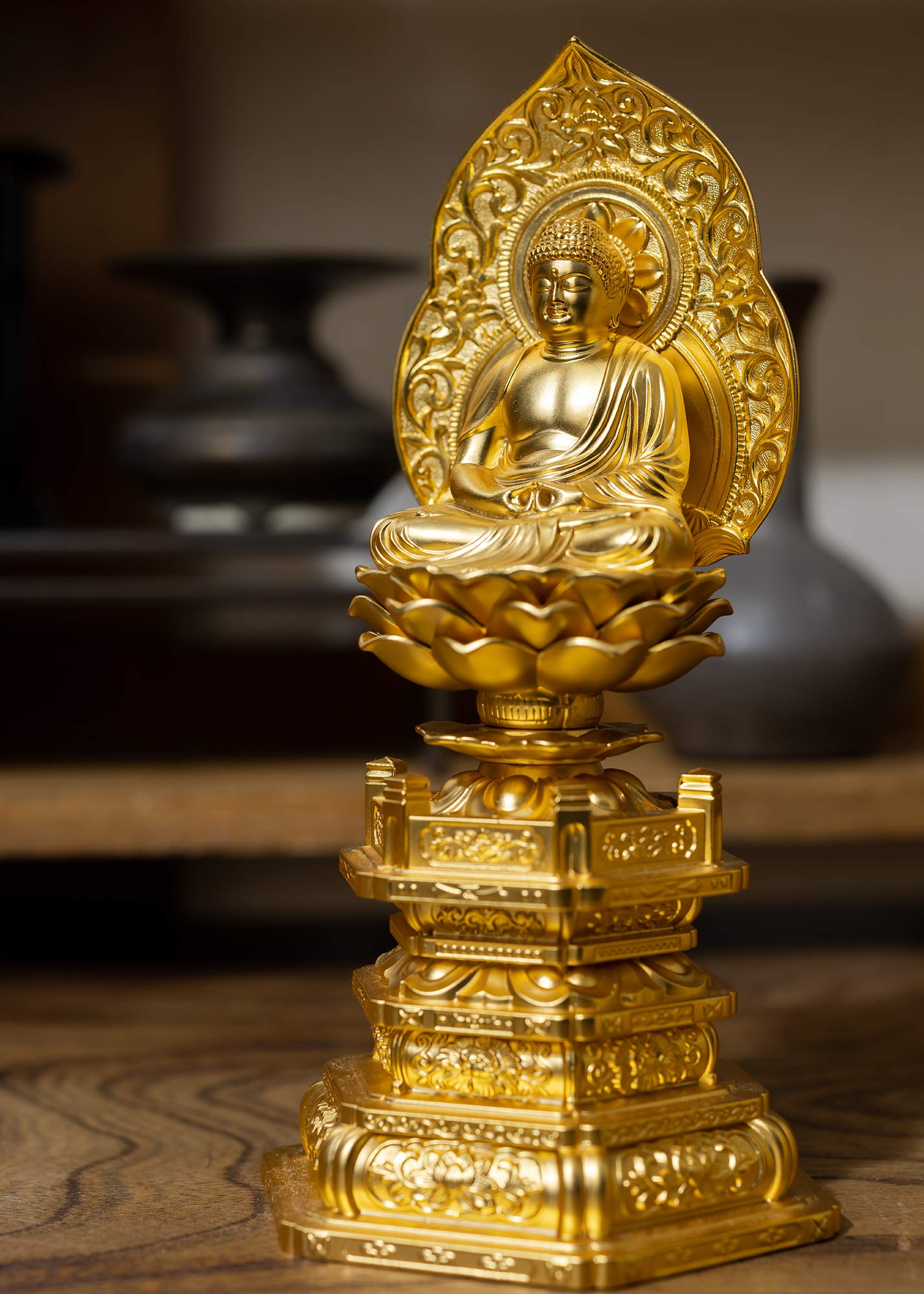 Amazon｜仏像 阿弥陀如来座像 18.5cm(金メッキ/24金) 仏師：牧田